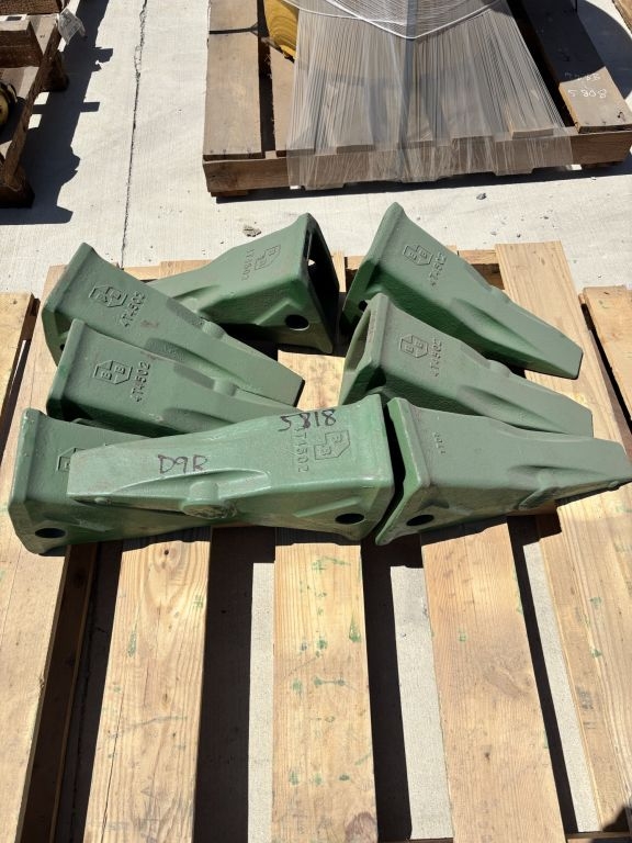CAT R500/D9R Ripper Teeth (8) (A68134)
