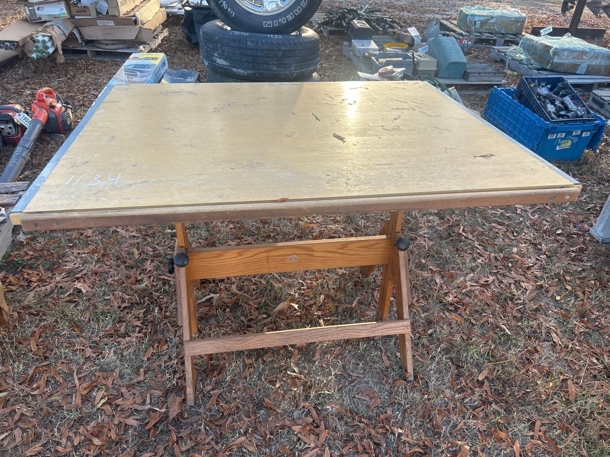 DRAFTING TABLE (A58374)