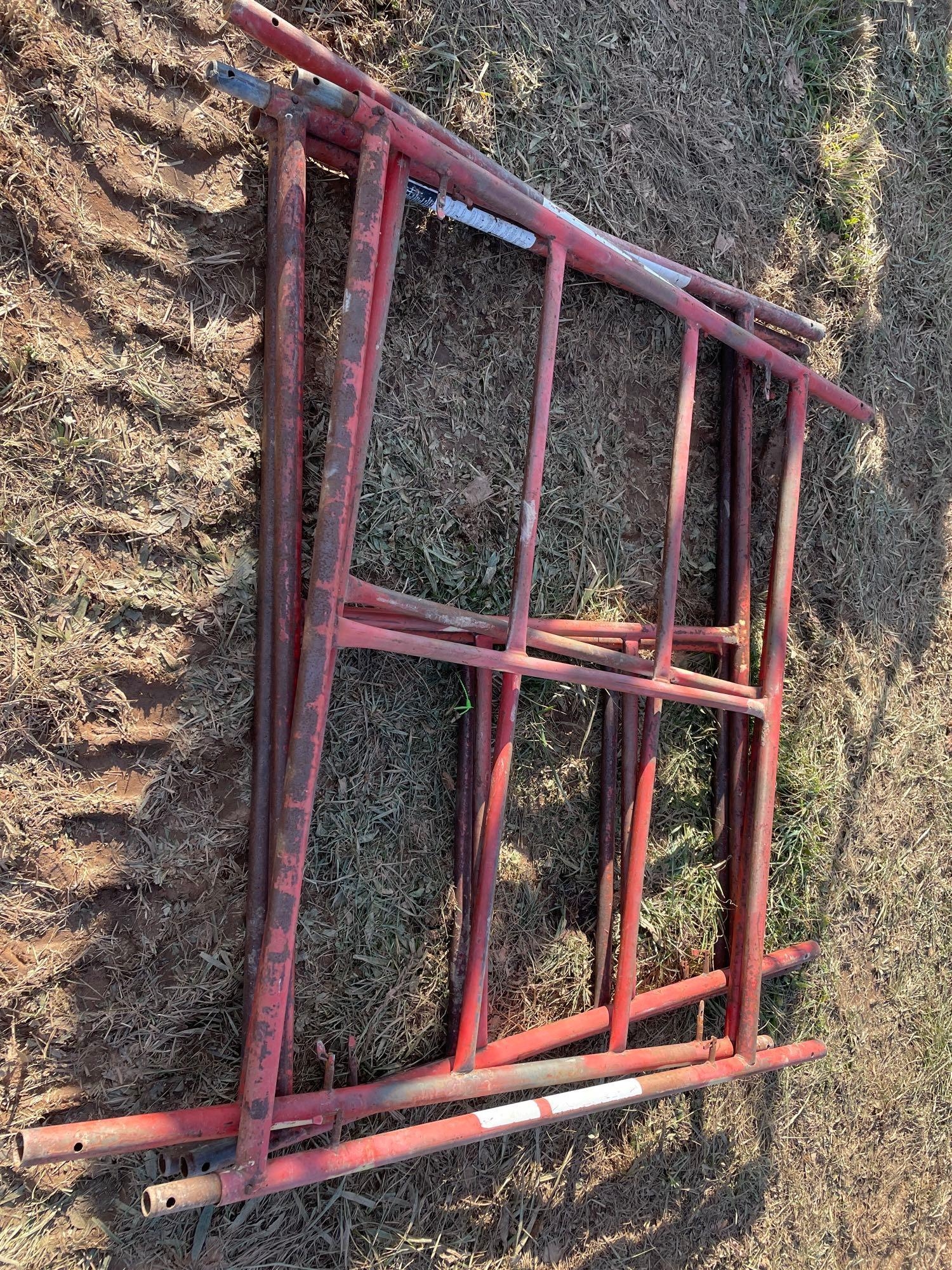 (4) Sections of Scaffolding and (4) Walk Boards (A57454)