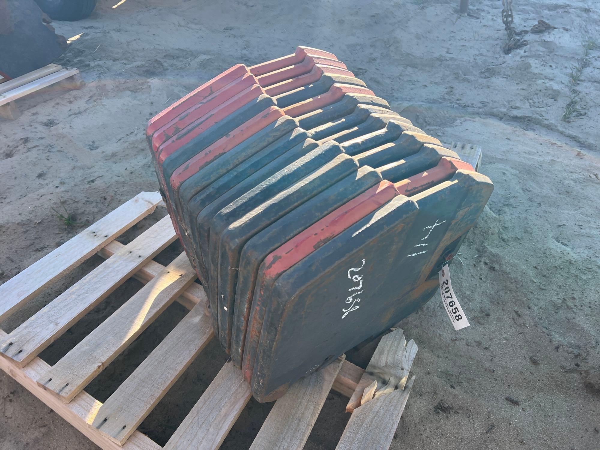 (APPROX. 13) CASE INTERNATIONAL WEIGHTS (A63290)