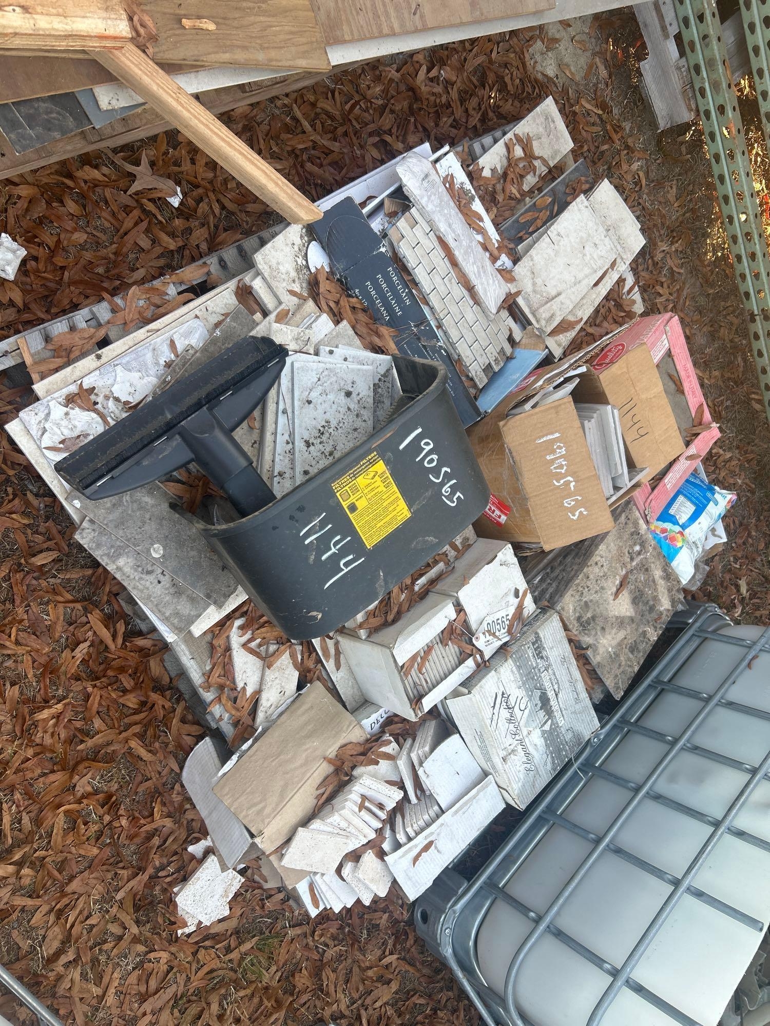 PALLET OF MISC CERAMIC TILE (A58374)