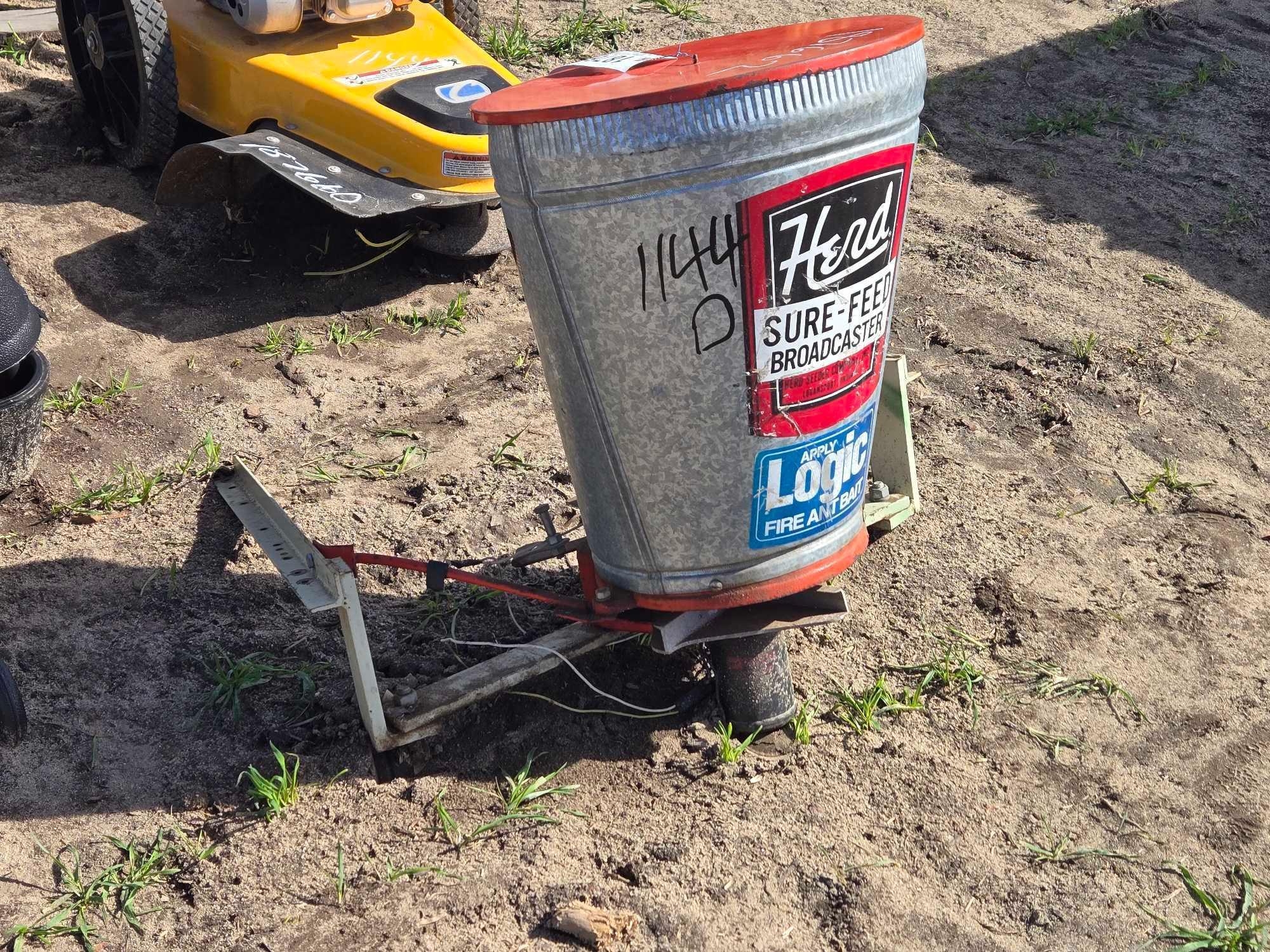 HERD SURE FEED SEED BROADCASTER (A63745)