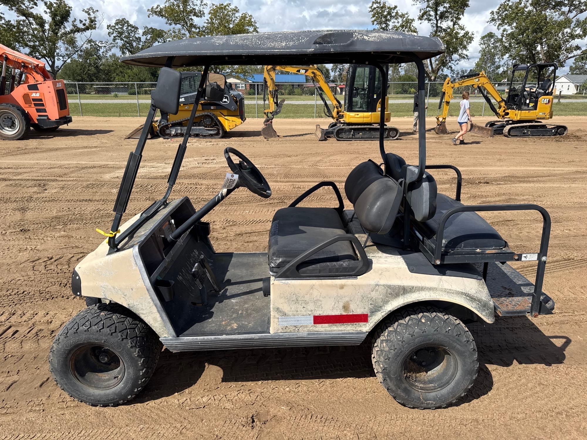 CLUB CAR GAS CART (A54756)