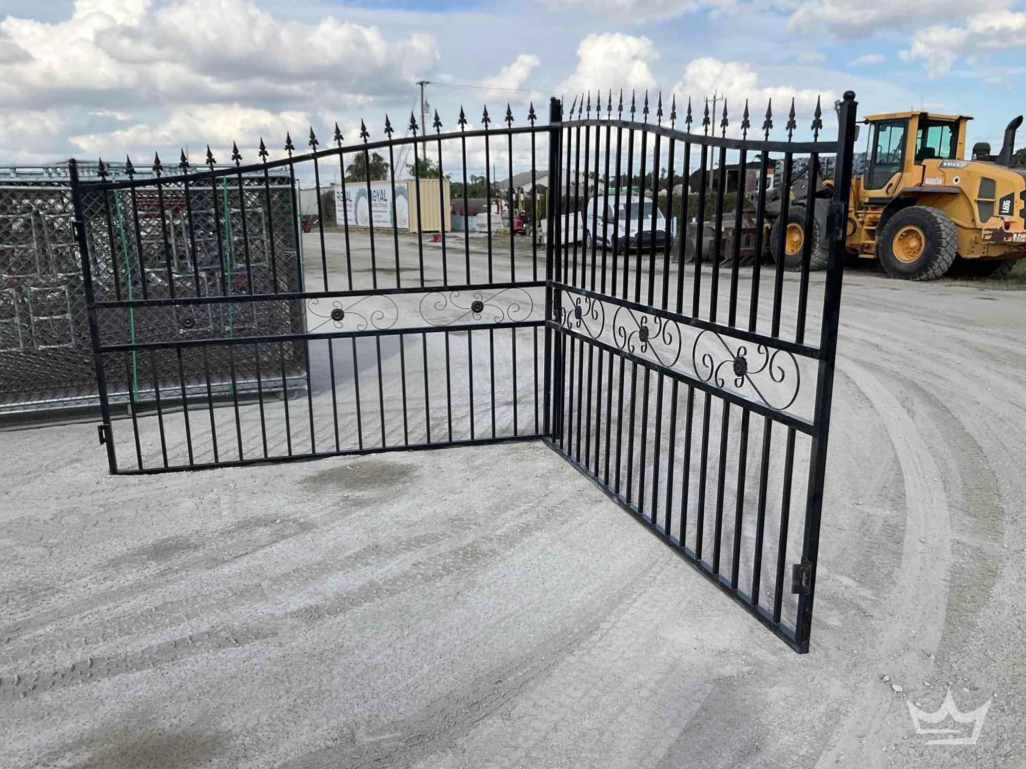 2025 14ft Bi-Parting Gate (A56859)