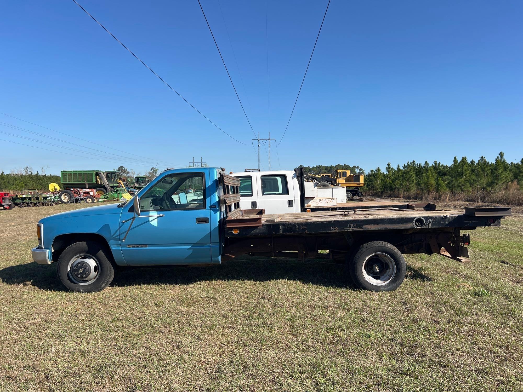 1995 CHEVROLET 3500 FLATBED DUALLY (A64276)