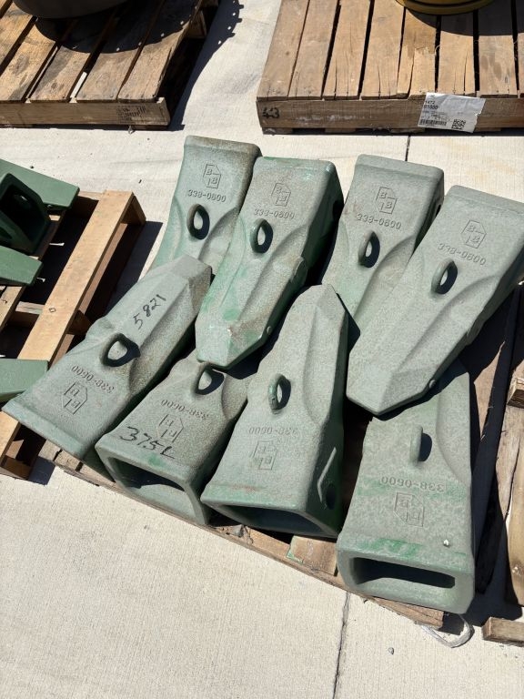 CAT J600/375L Teeth (8) (A68134)