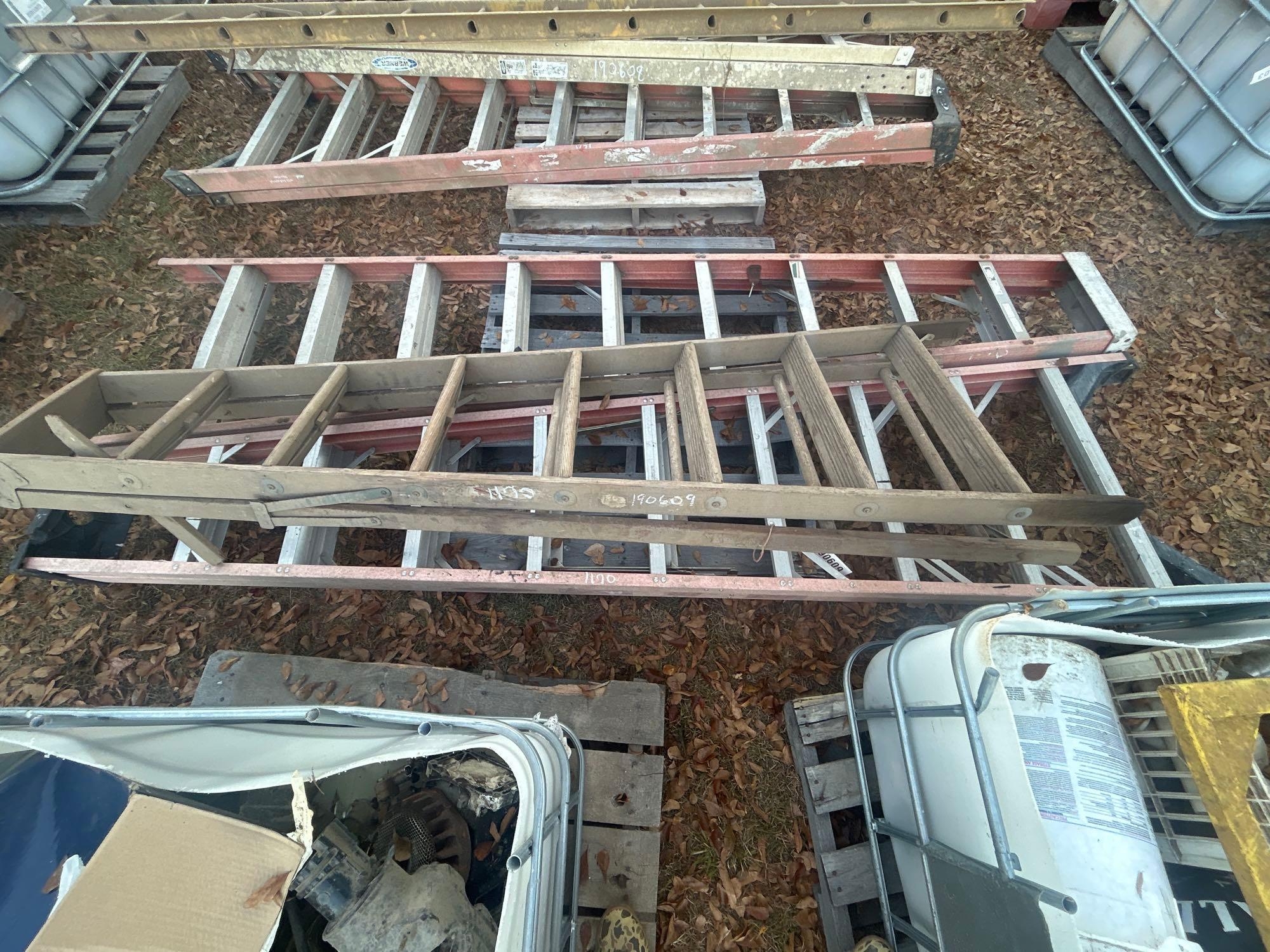 (2) FIBERGLASS LADDERS (A58374)