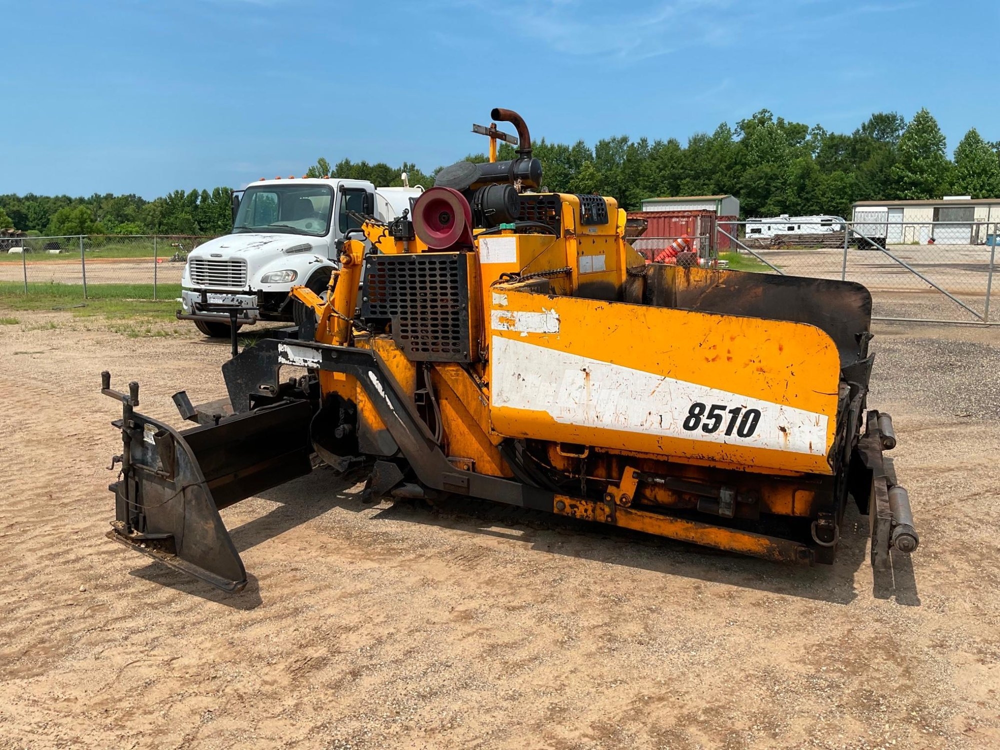 2009 Lee-Boy 8510HD Conveyer Feed paver (A50397)