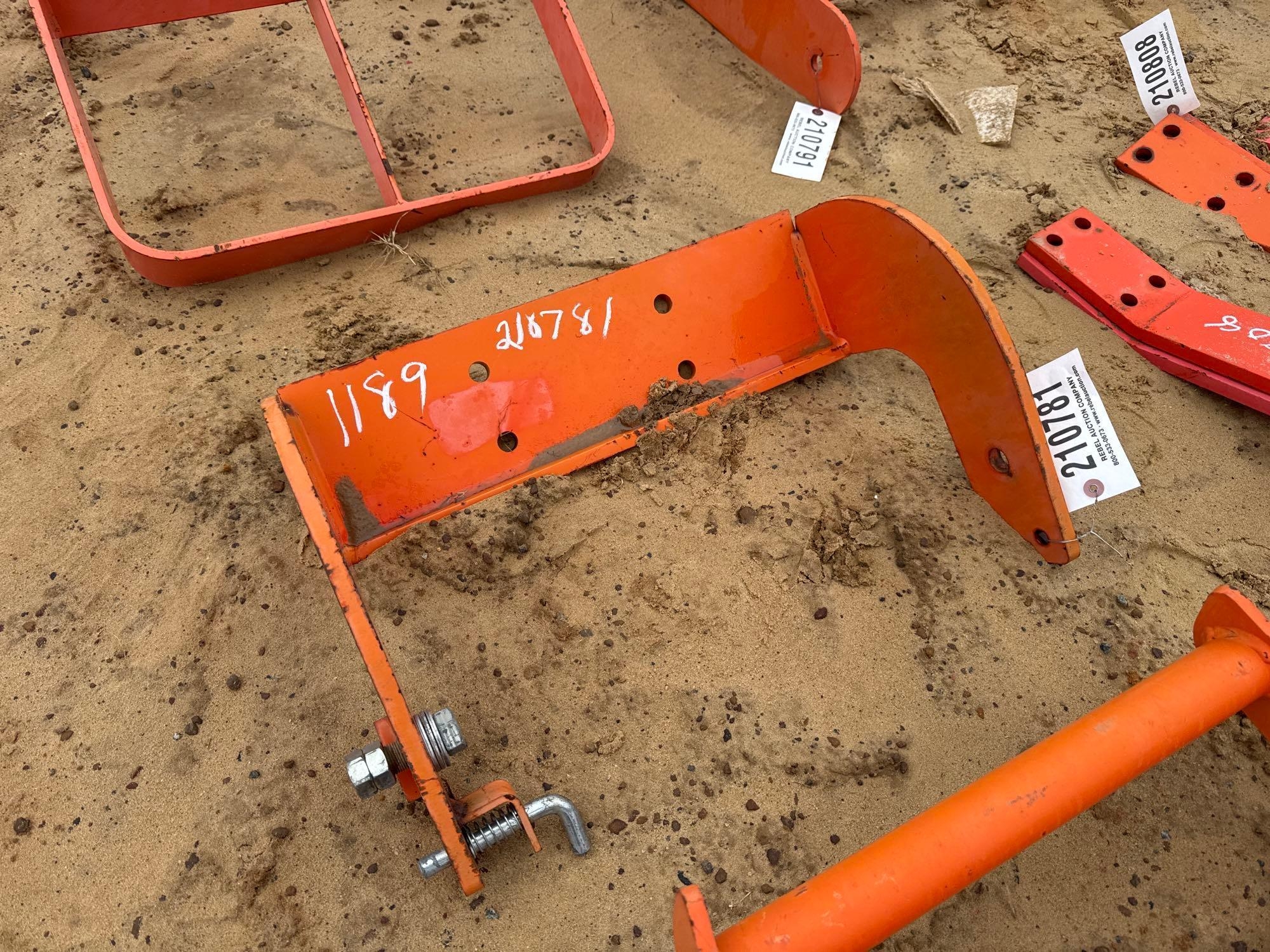 UNUSED KUBOTA RBUSH GUARD PARTS (A62130)