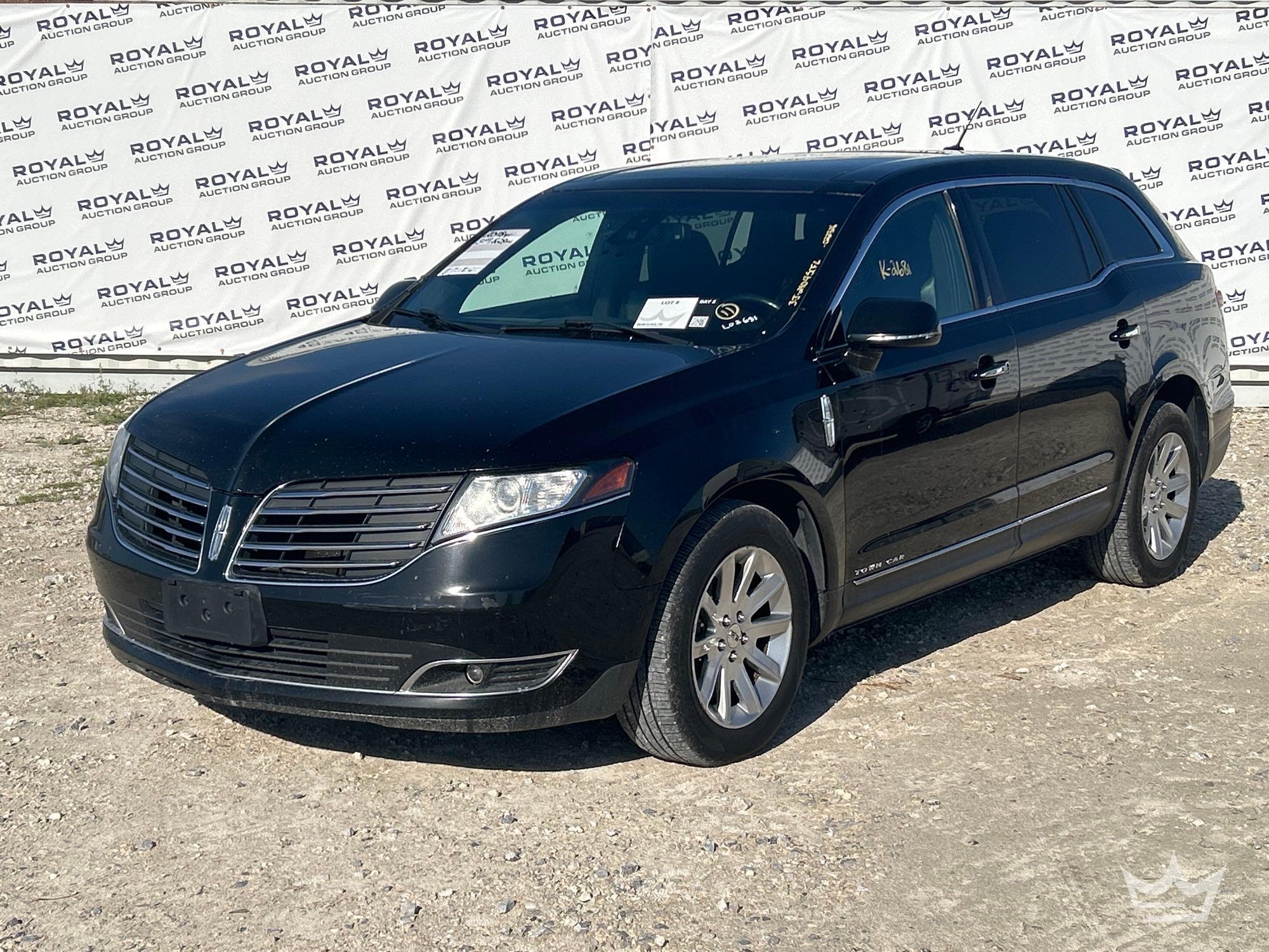 2018 Lincoln MKT Town Car AWD SUV (A61574)