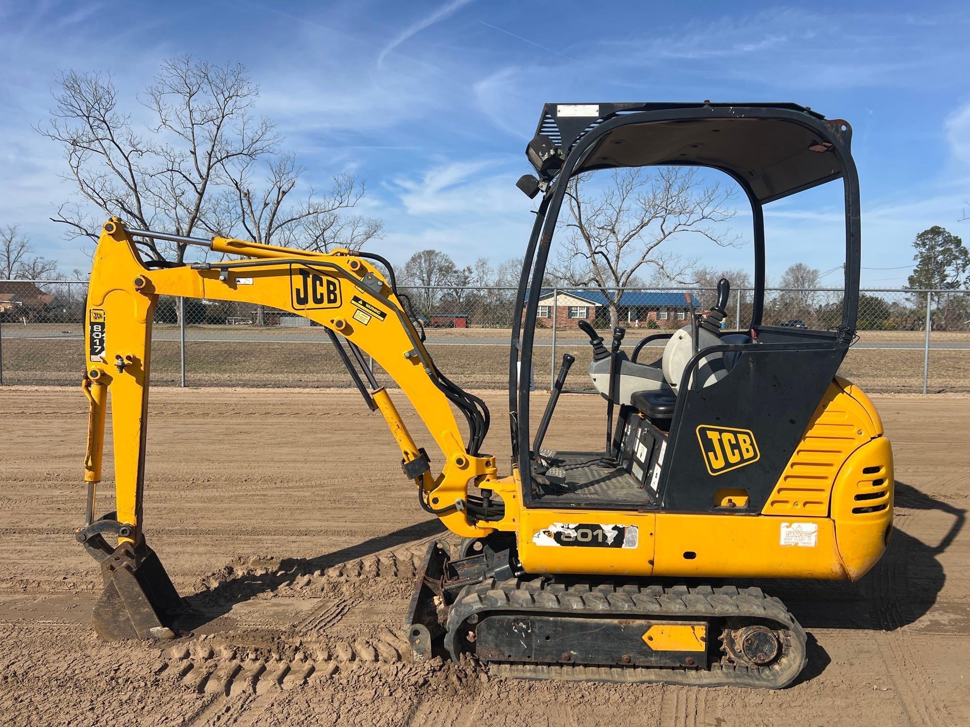 2004 JCB 8017 EXCAVATOR (A64279)