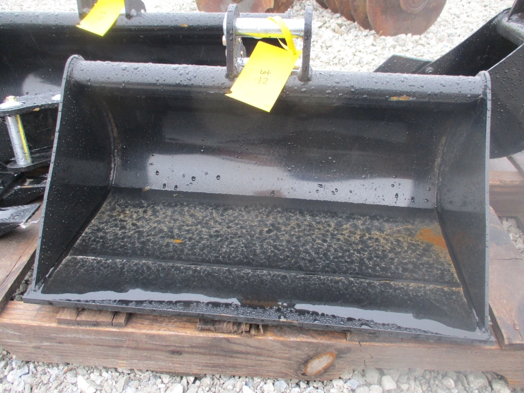 24" Mini Excavator Bucket (A66285)