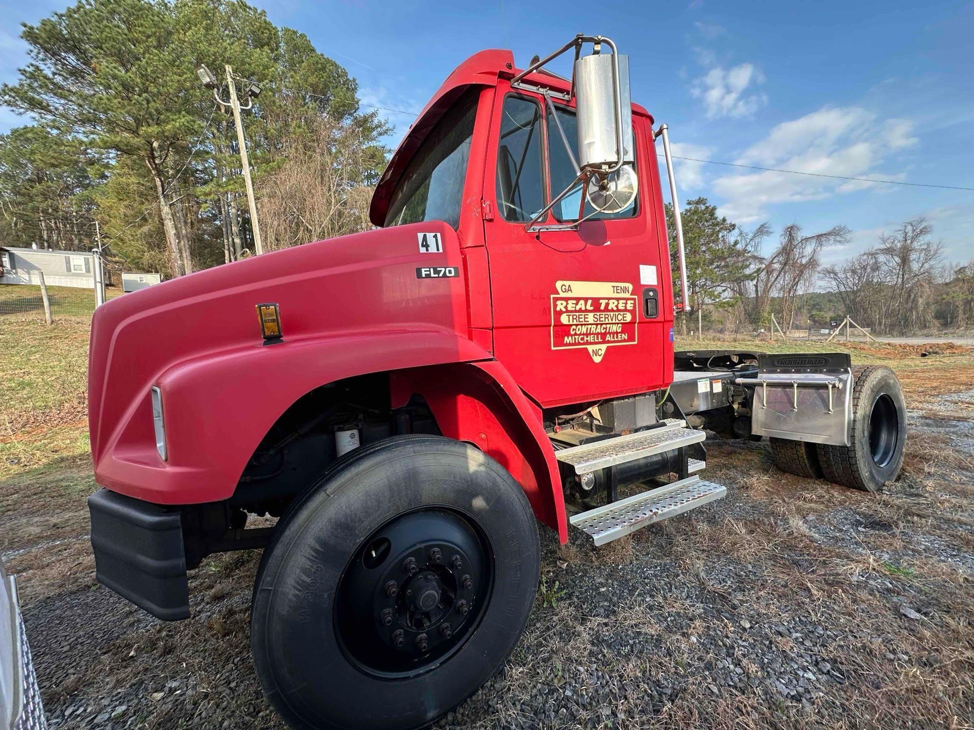 2001 Freightliner FL70 Day Cab Truck, VIN # 1FUBBUAK21HJ24793 (A65563)