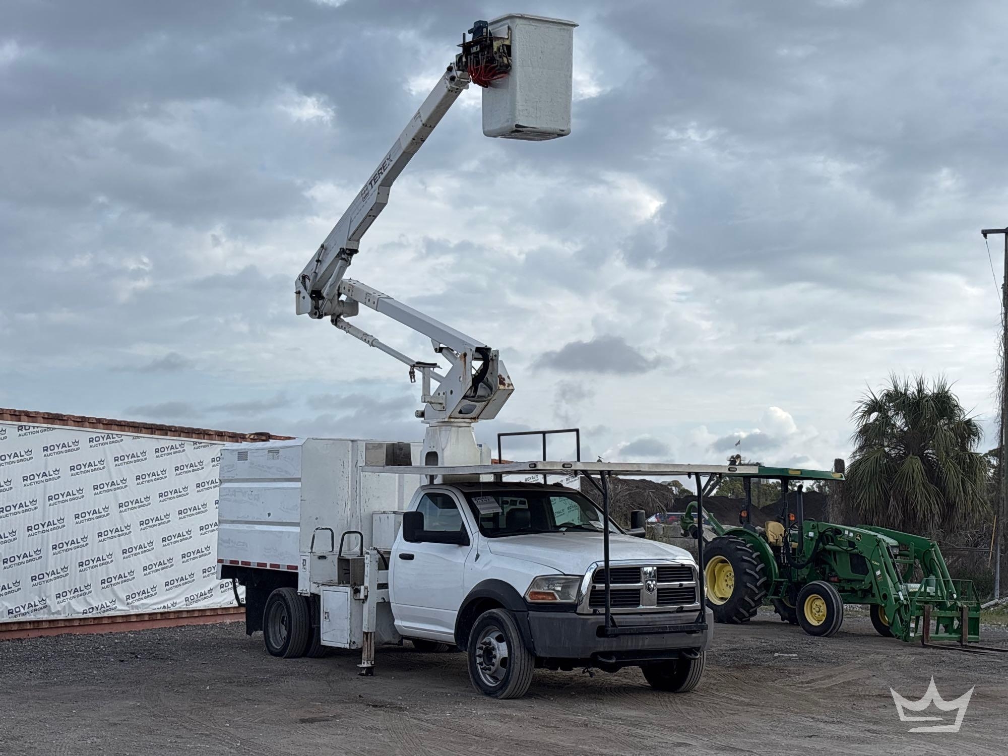 2011 Dodge Ram 4x4 Terex Hi Ranger LT40 40ft. Forestry Chipper Insulated Bucket Truck (A61568)