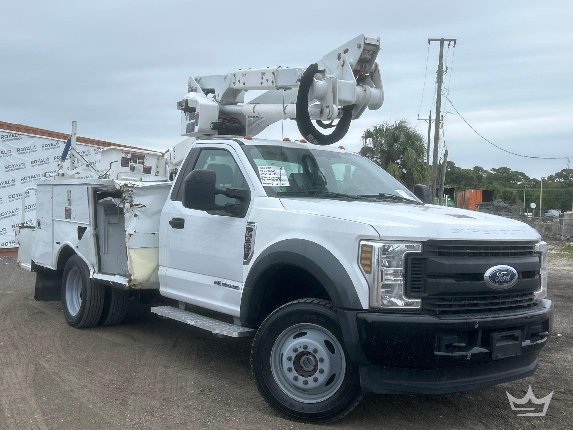 2019 Ford F-550 4x4 Altec AT40G 40ft. Insulated Bucket Truck (A64556)