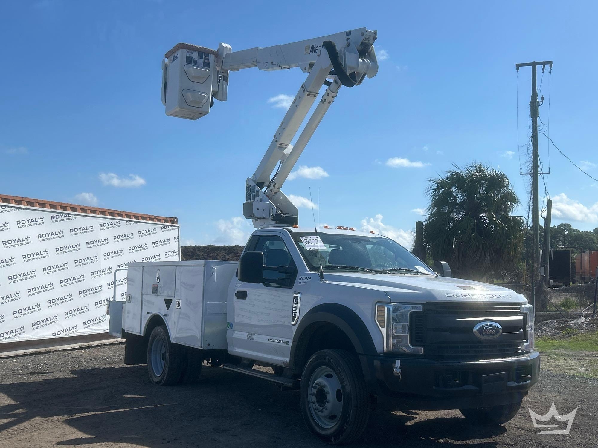 2018 Ford F-550 Altec AT37G 37ft. Insulated Bucket Truck (A64556)