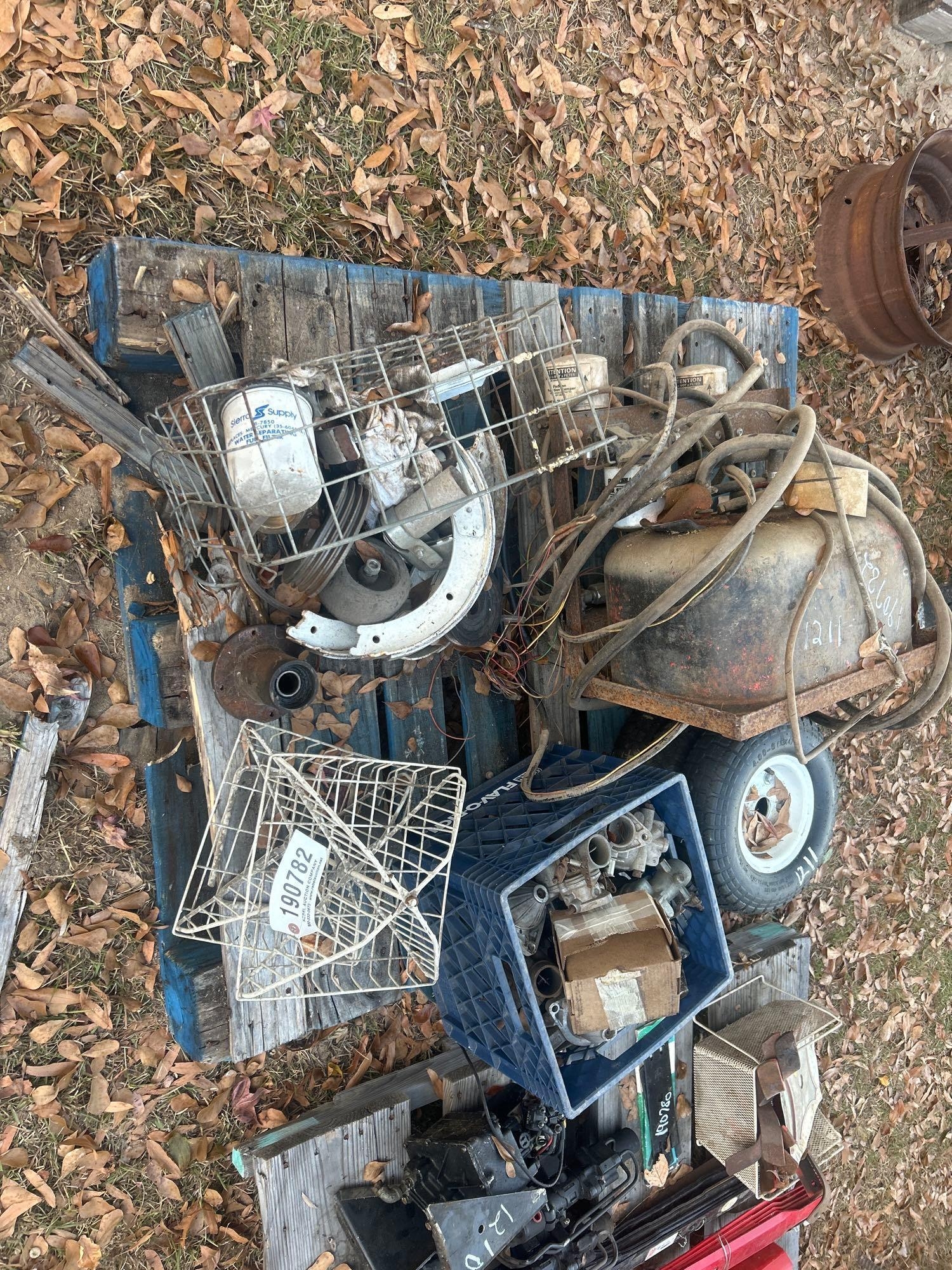 PALLET OF CARBURETORS & PARTS WASHER (A58374)