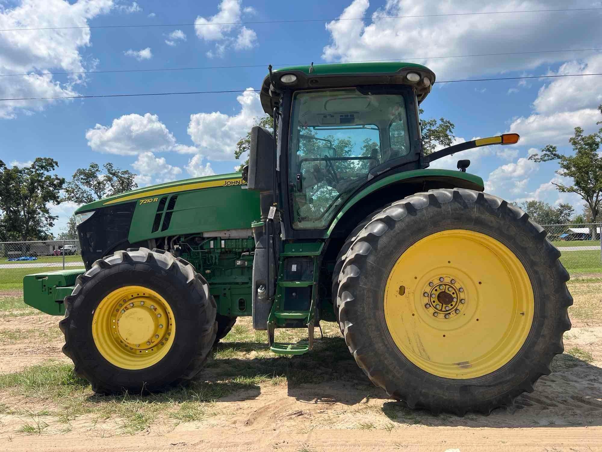 JOHN DEERE 7210R TRACTOR (A54756)