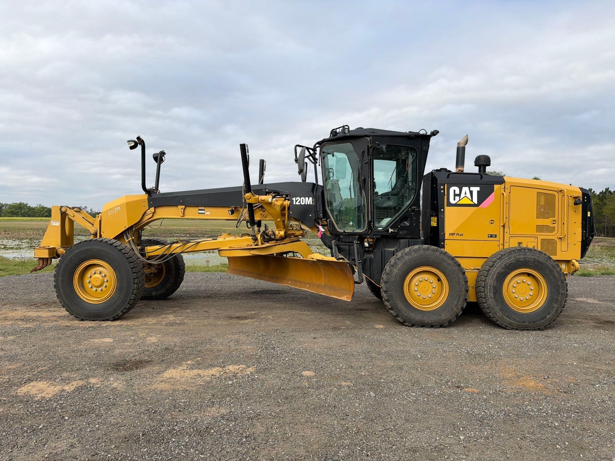 2013 CATERPILLAR 120M2 MOTOR GRADER (A63276)