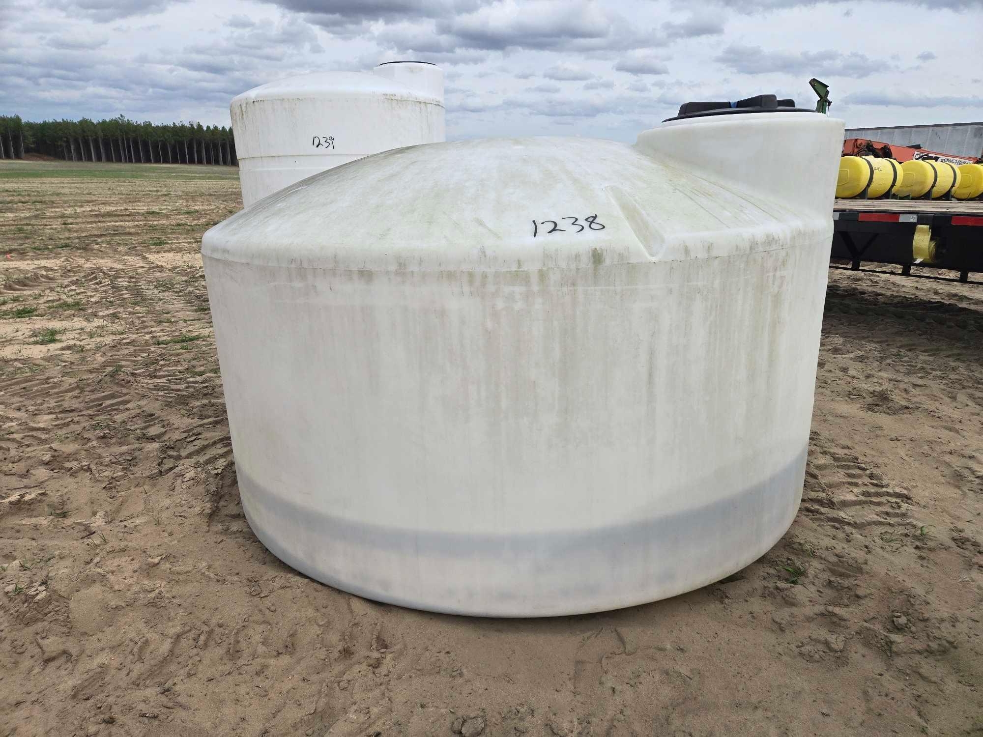 1100 GAL PLASTIC STORAGE CONTAINER (A63745)