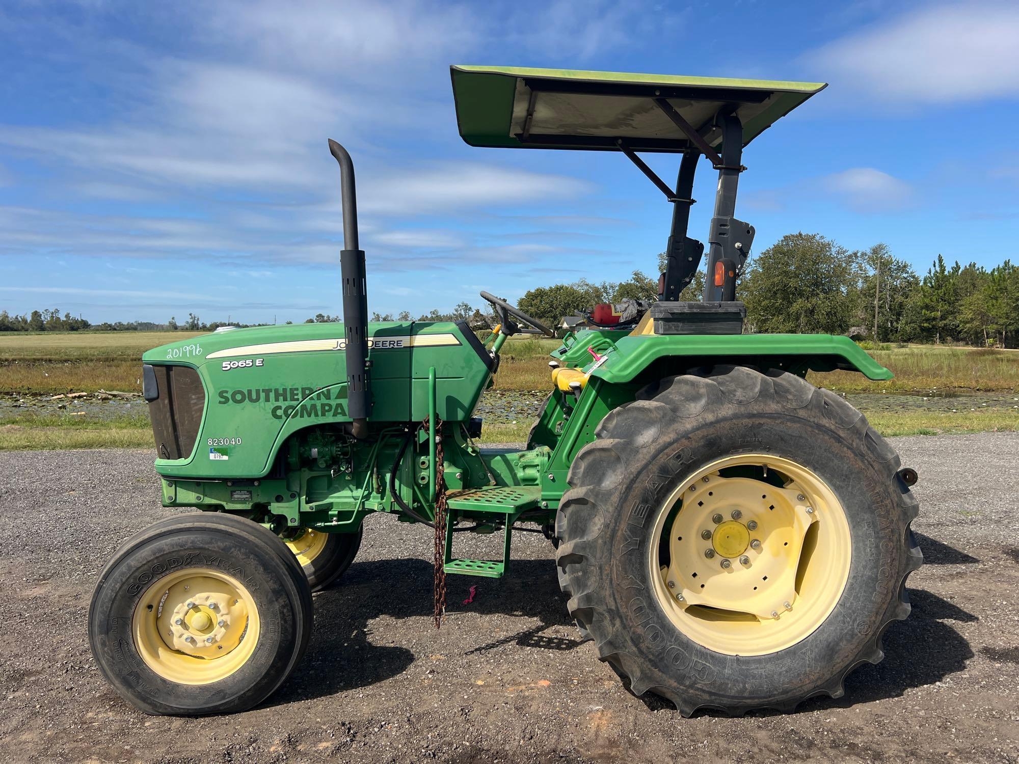 JOHN DEERE 5065E TRACTOR (A51406)