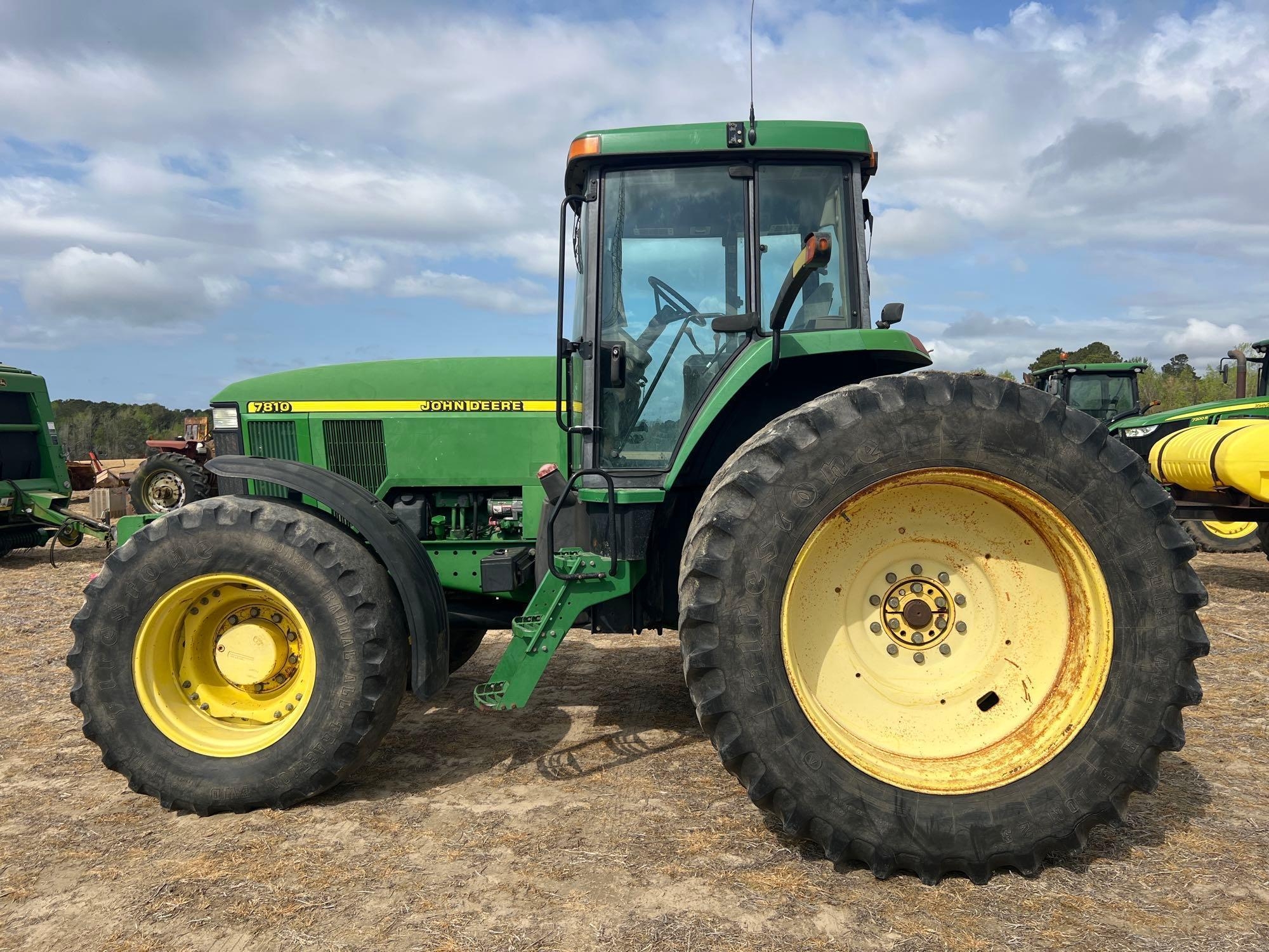 JOHN DEERE 7810 TRACTOR (A64278)