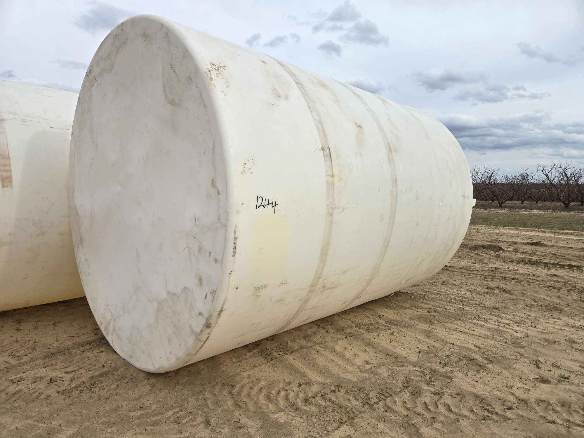 6500 GAL PLASTIC STORAGE TANK (A63745)