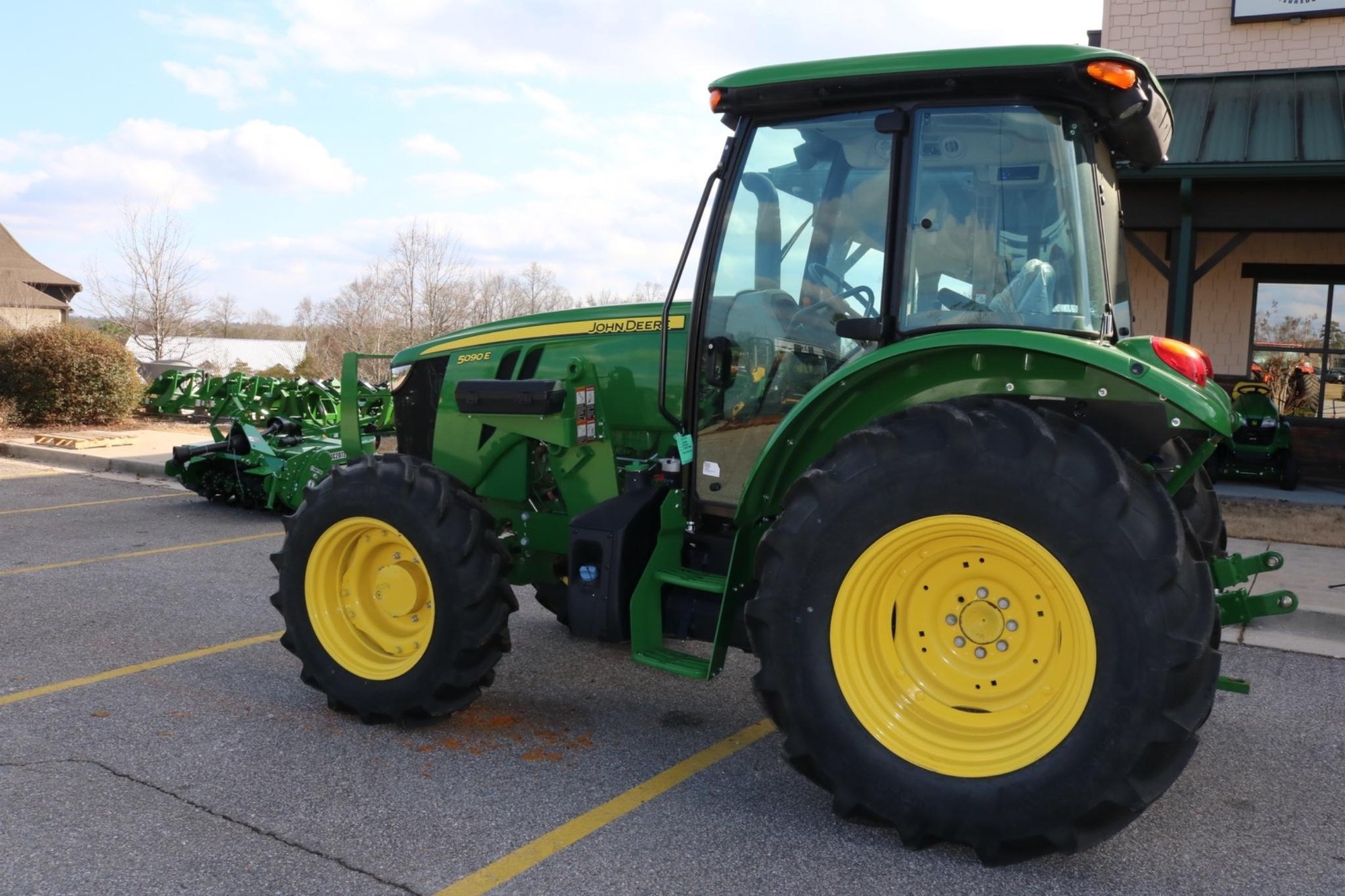John Deere 5090E Tractor with Loader Prep Package, 2 Rear Remotes, Warranty Until 2028 (A50397)