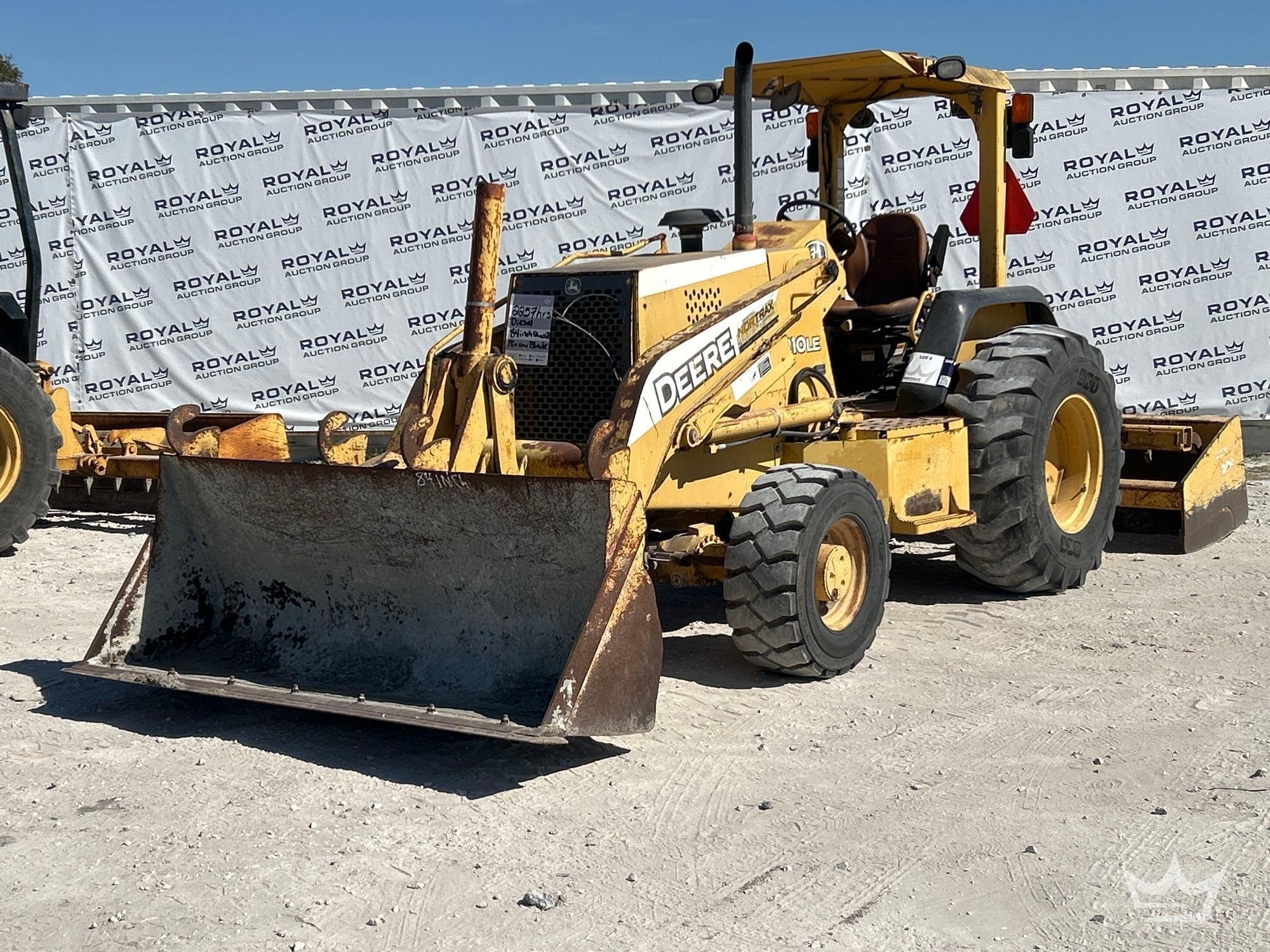 2005 John Deere 210LE 84HP Loader Utility Tractor with Box Blade (A61567)