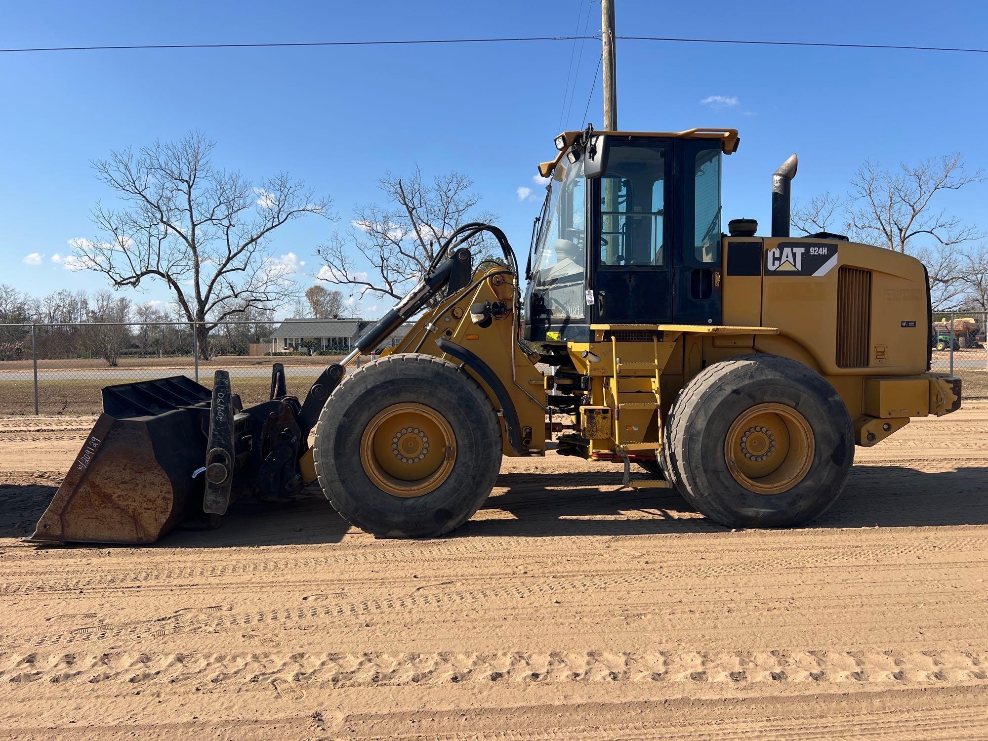 2010 CATERPILLAR 924H WHEEL LOADER (A60429)