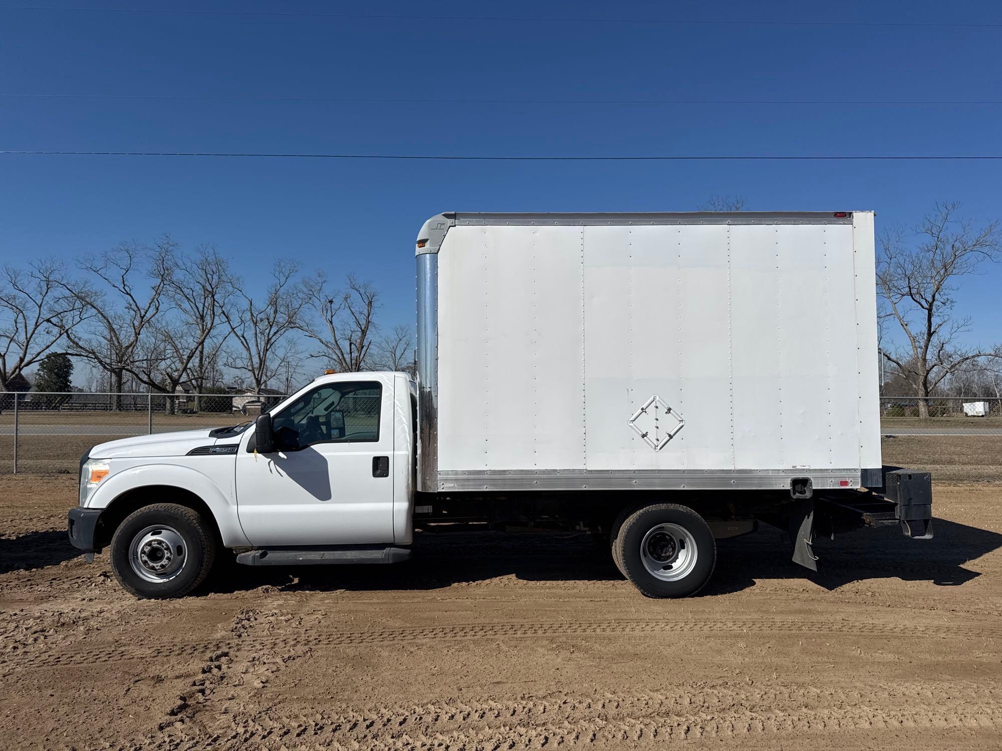 2015 FORD F-350 XL SUPER DUTY 12' BOX TRUCK (A64280)