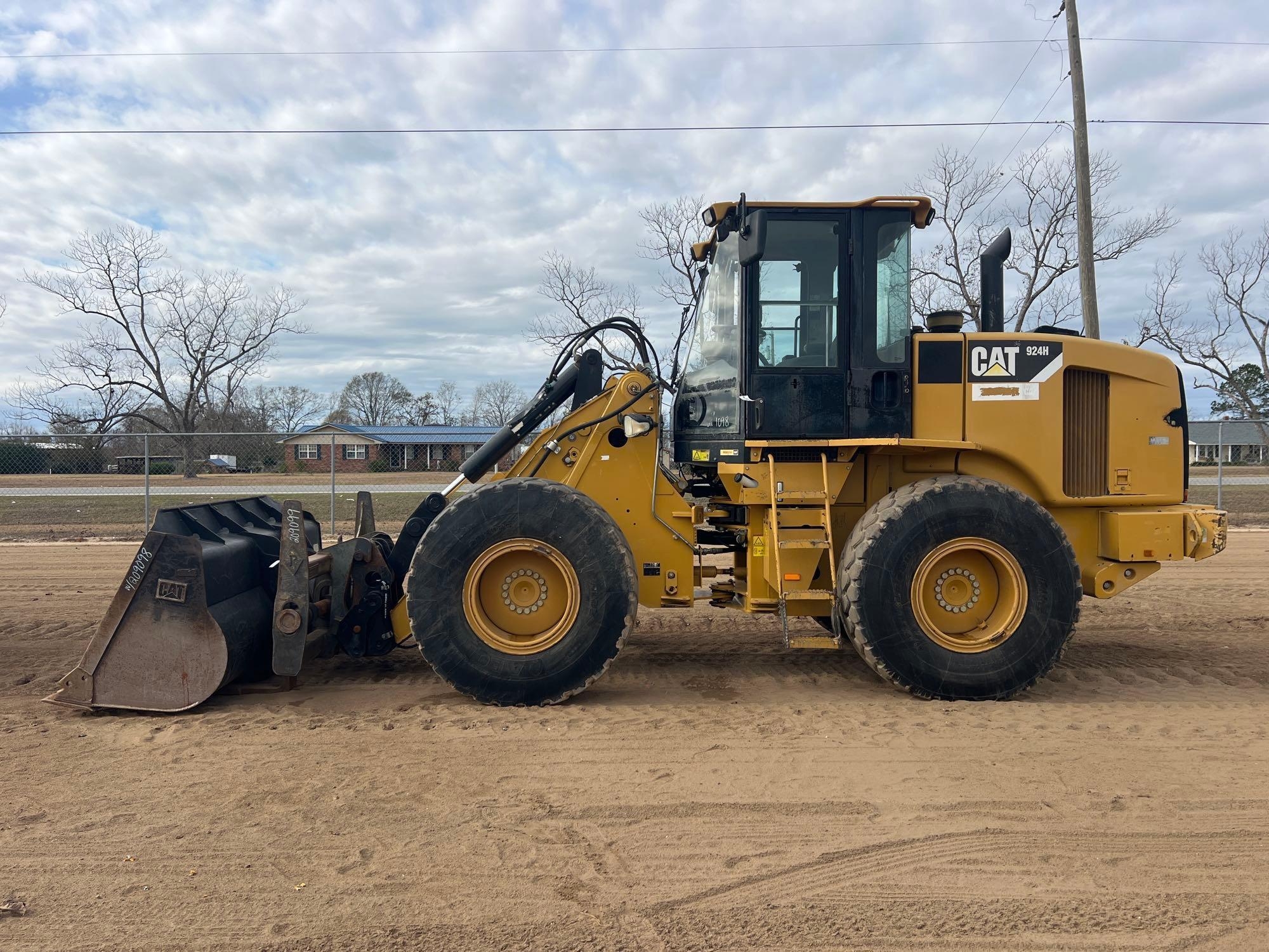 2011 CATERPILLAR 924H WHEEL LOADER (A60429)