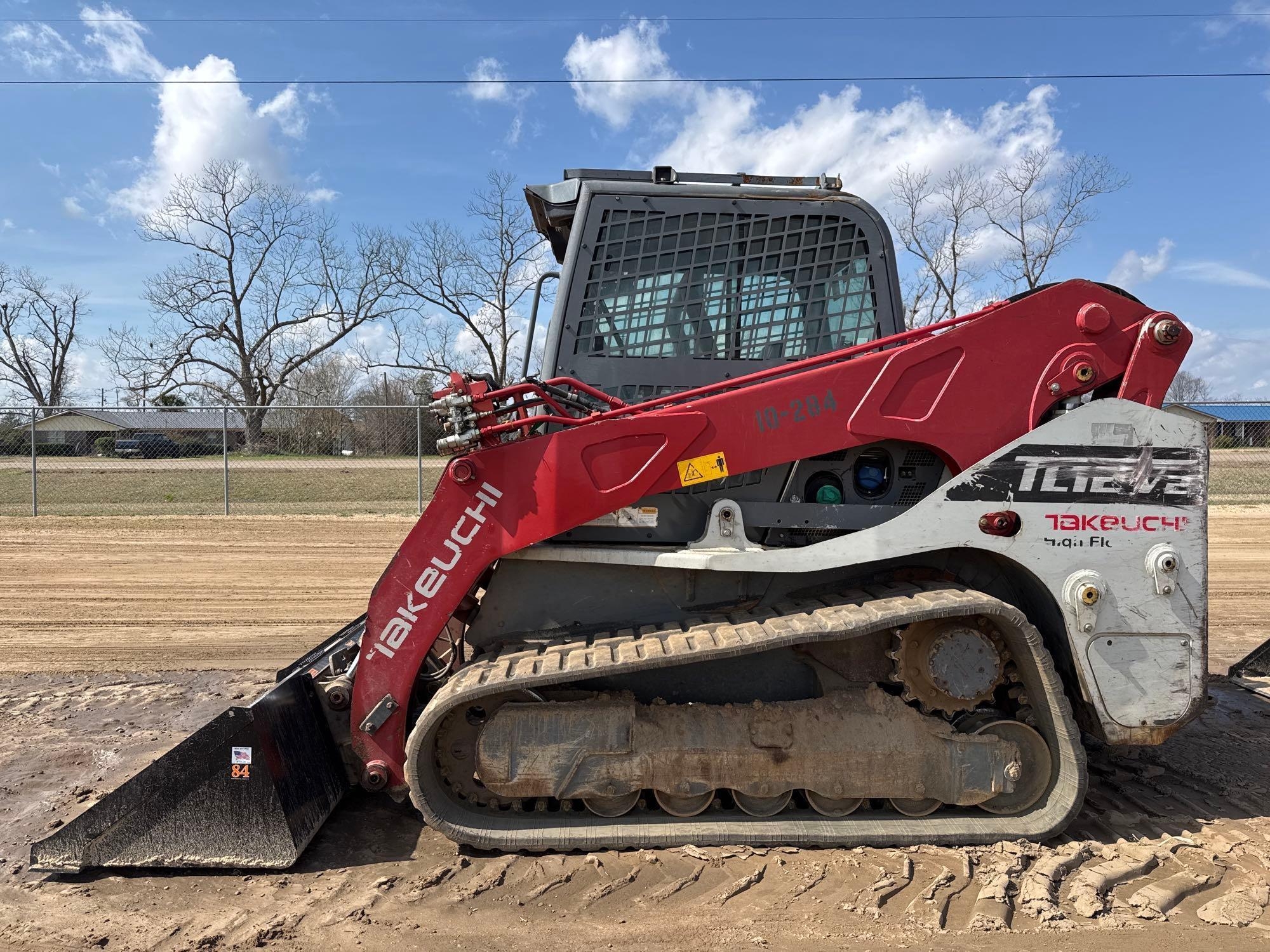 2019 TAKEUCHI TL12V2 SKID STEER (A64279)