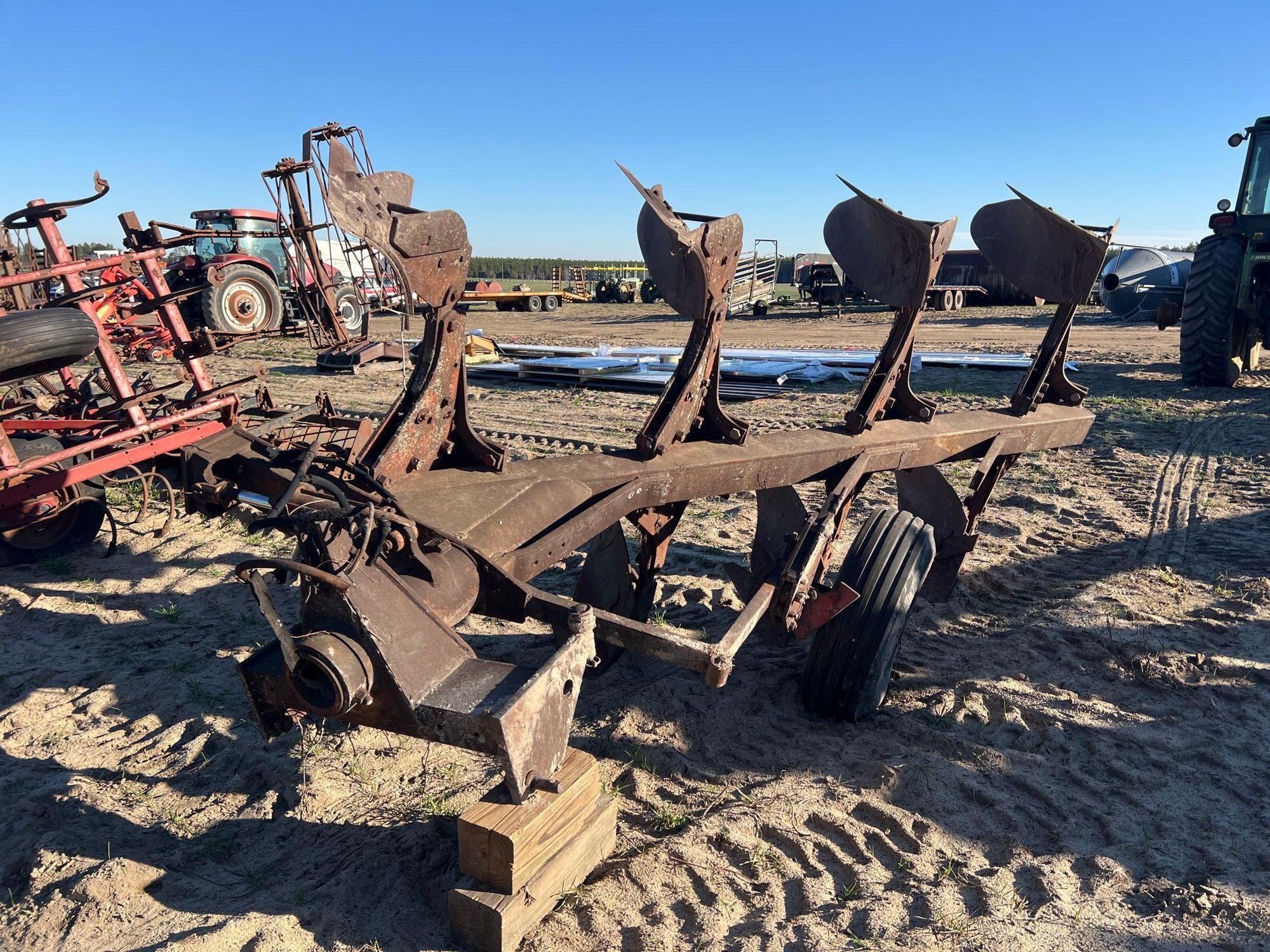 INTERNATIONAL 4 BOTTOM FLIP PLOW (A63290)