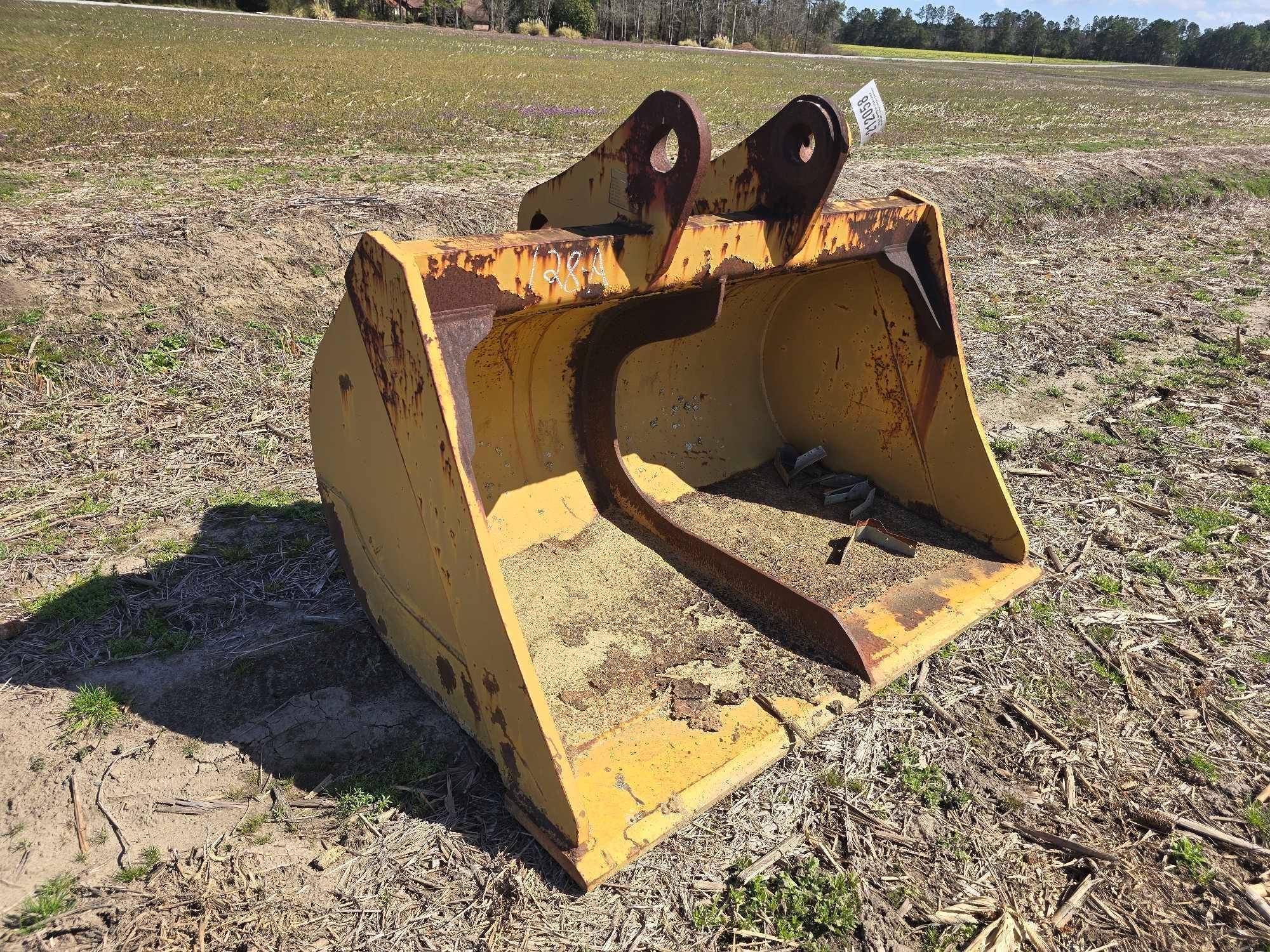 56" EXCAVATOR BUCKET (A63291)