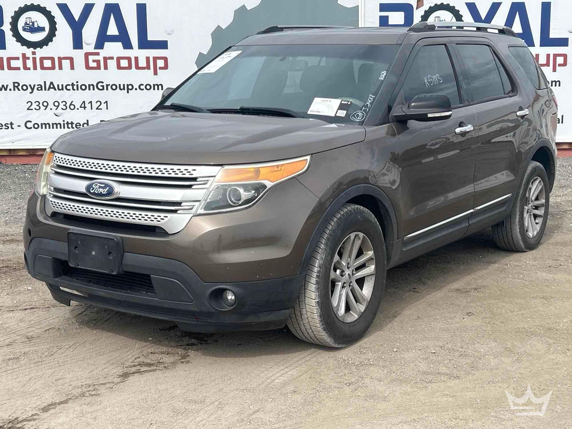 2015 Ford Explorer XLT 4X4 SUV (A56859)