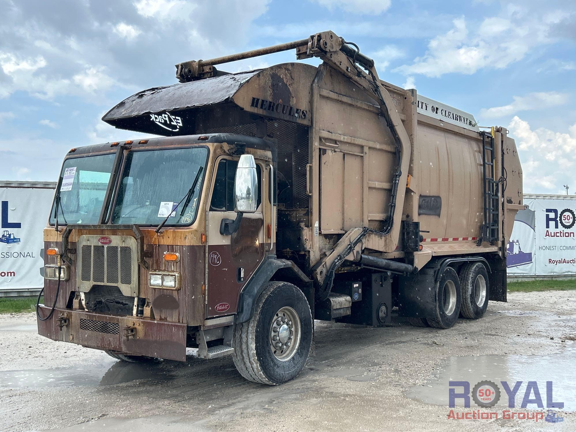 2016 Peterbilt 320 T/A EZ-Pack Front Loader Garbage Truck (A54814)