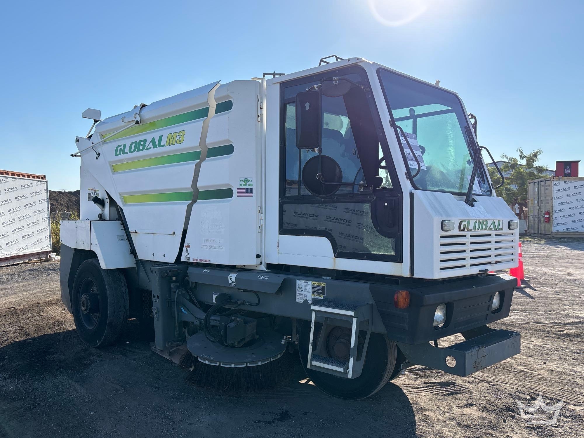 2015 Global M3 Street Sweeper (A64556)