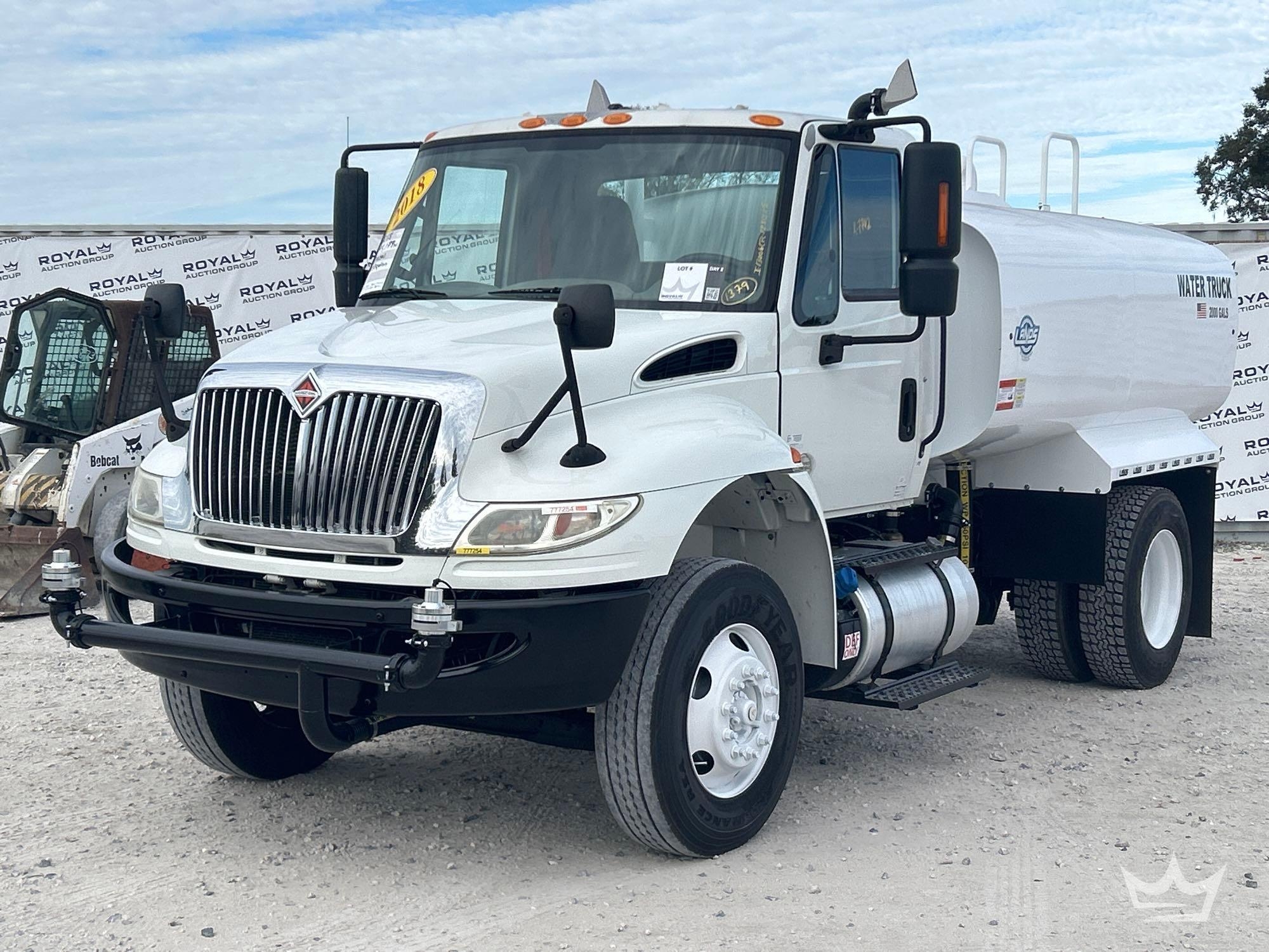 2018 International DuraStar 4300 2,000 Gallon Water Truck (A59230)