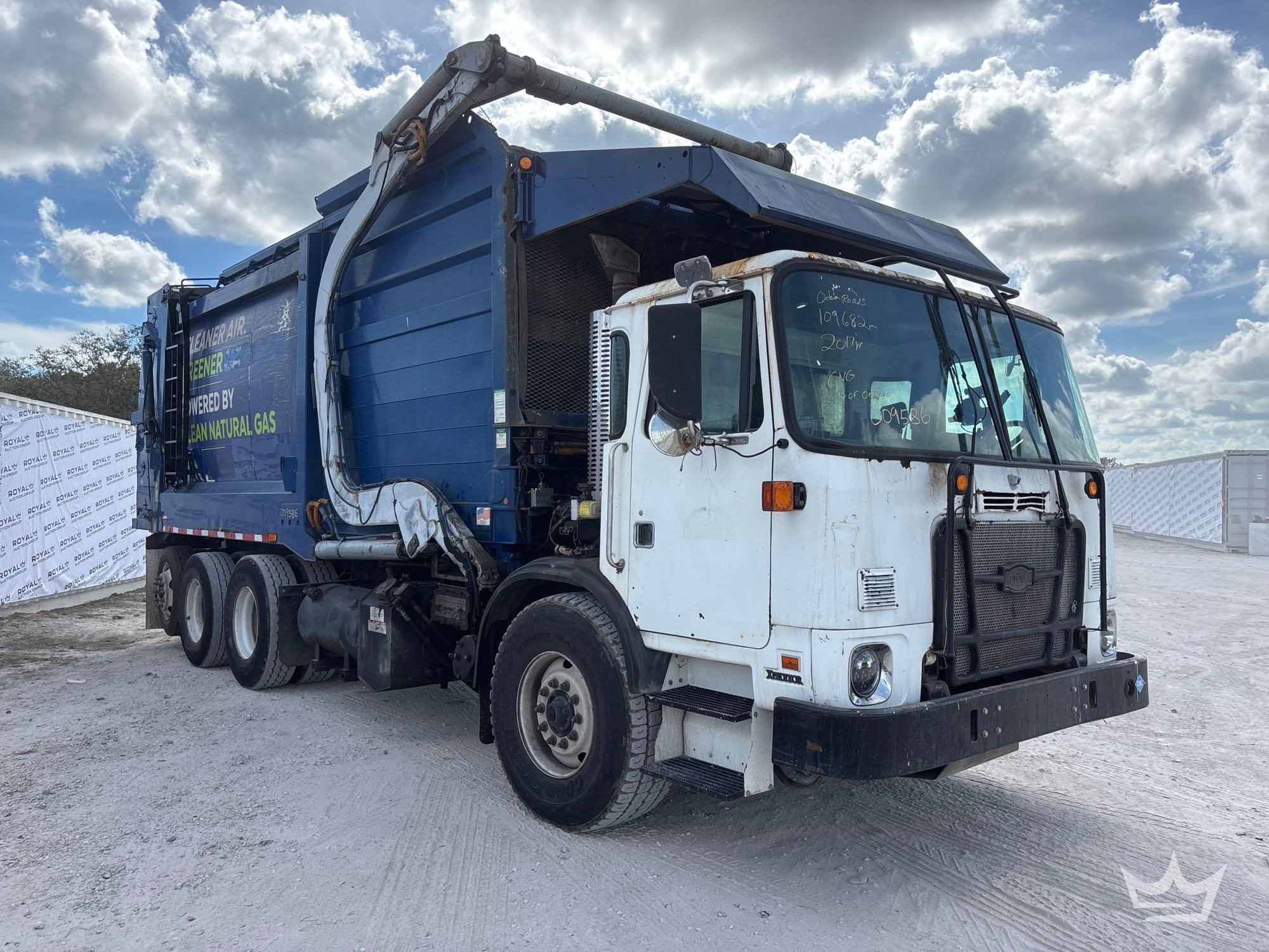 2017 Autocar Xpeditor T/A Heil V-161 Front Loader Garbage Truck (A61573)