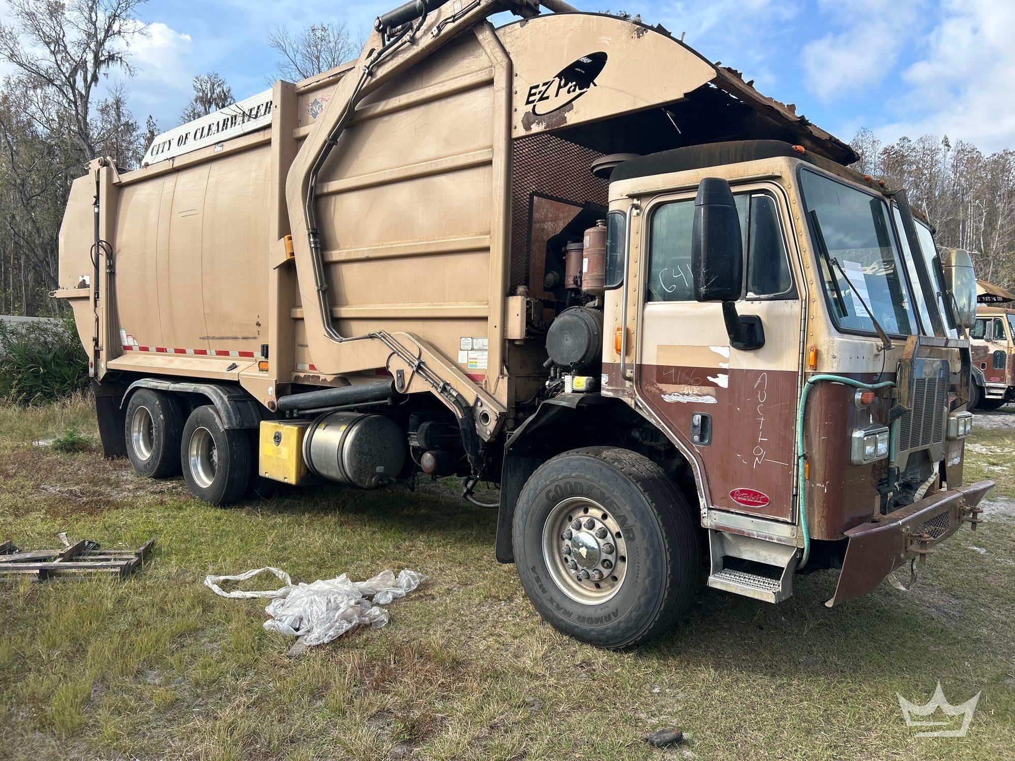 2016 Peterbilt 320 EZ Pack 40yd Front Loader Garbage Truck (A61573)