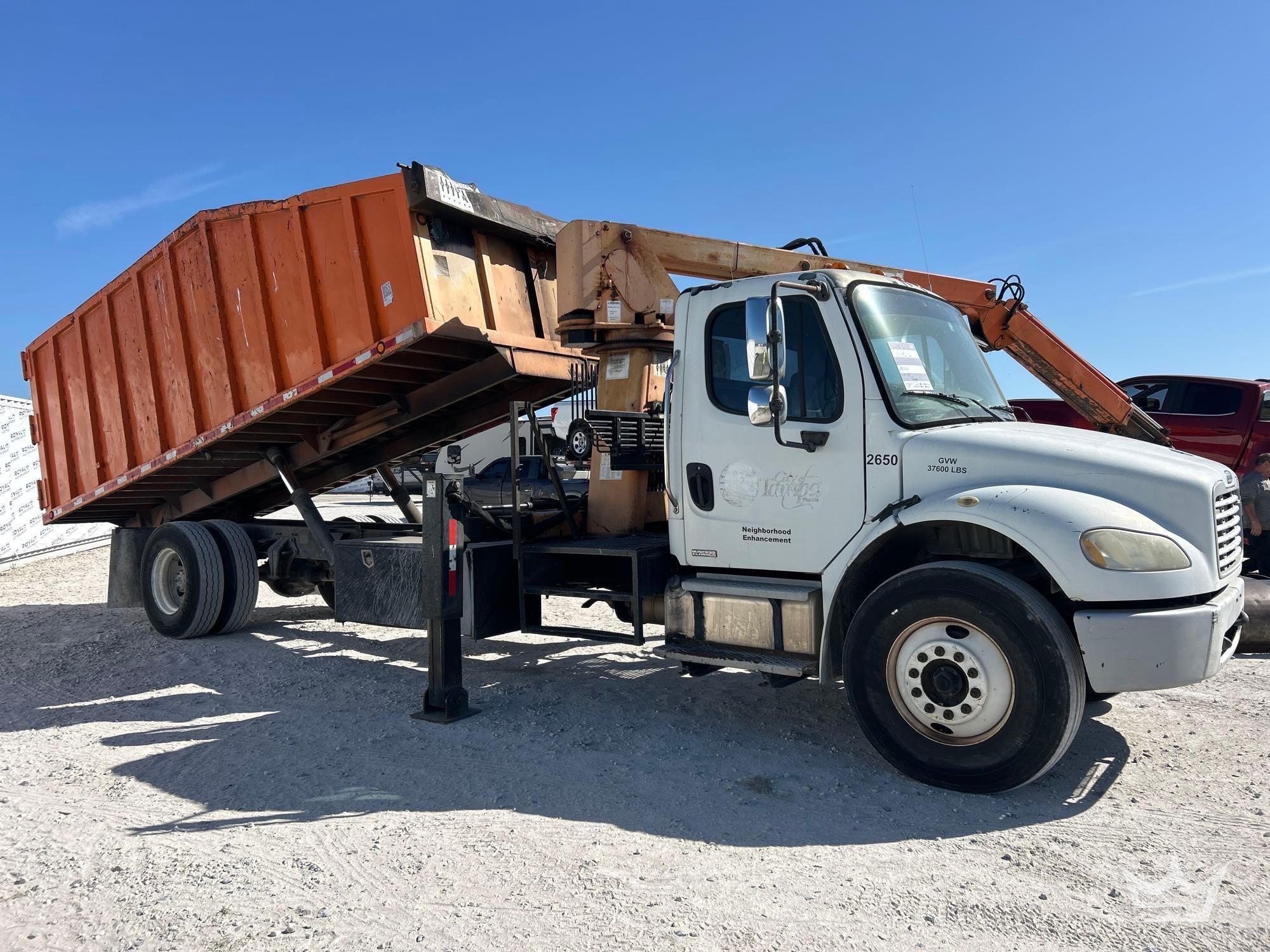 2010 Freightliner M2 106 Pac-Mac KBF 20H Forestry Grapple Truck (A66736)