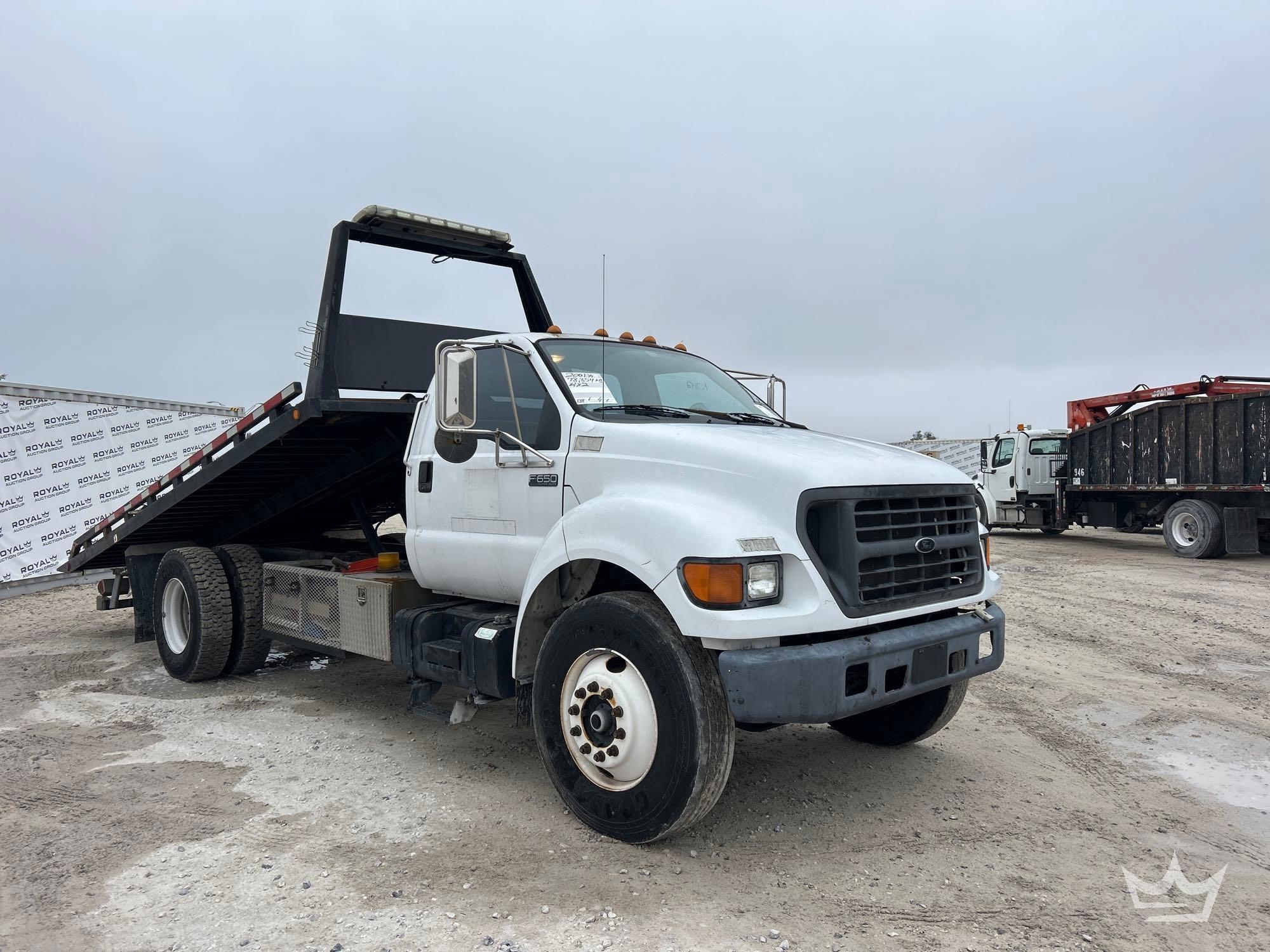 2001 Ford F-650 18ft Rollback Truck (A61573)