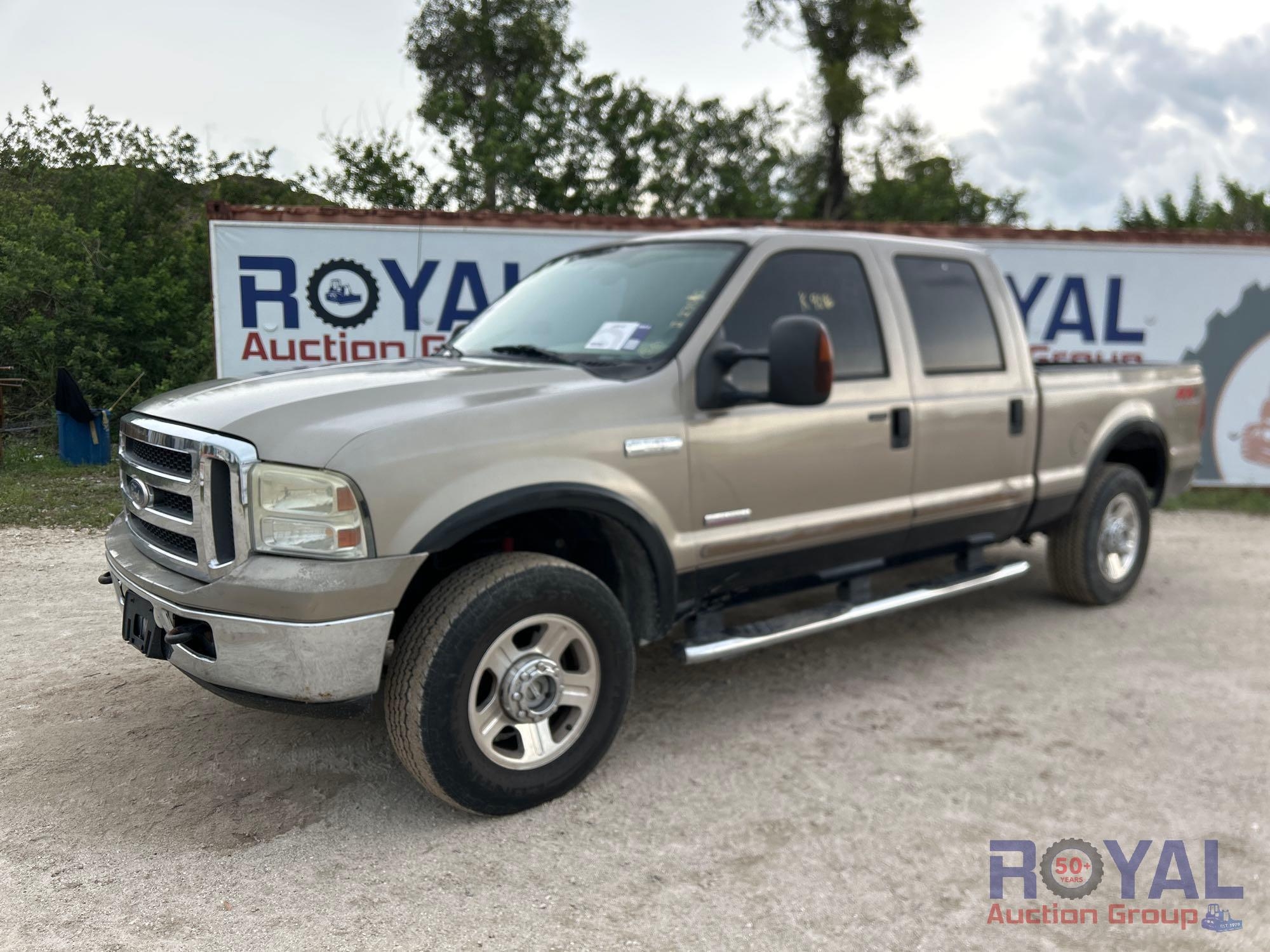 2005 Ford F-250 4x4 Crew Cab Pickup (A46684)