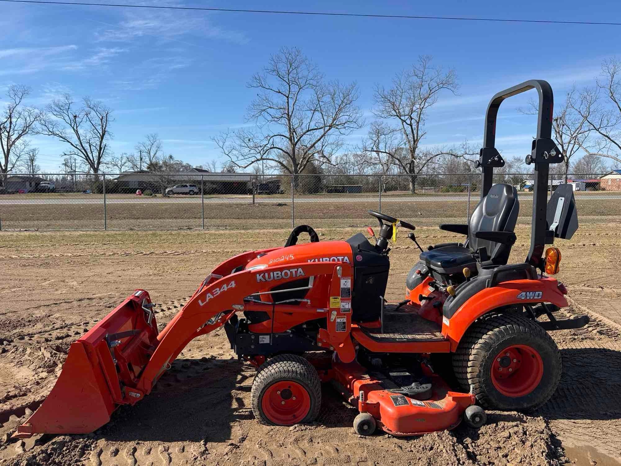 KUBOTA BX2380 TRACTOR (A64280)