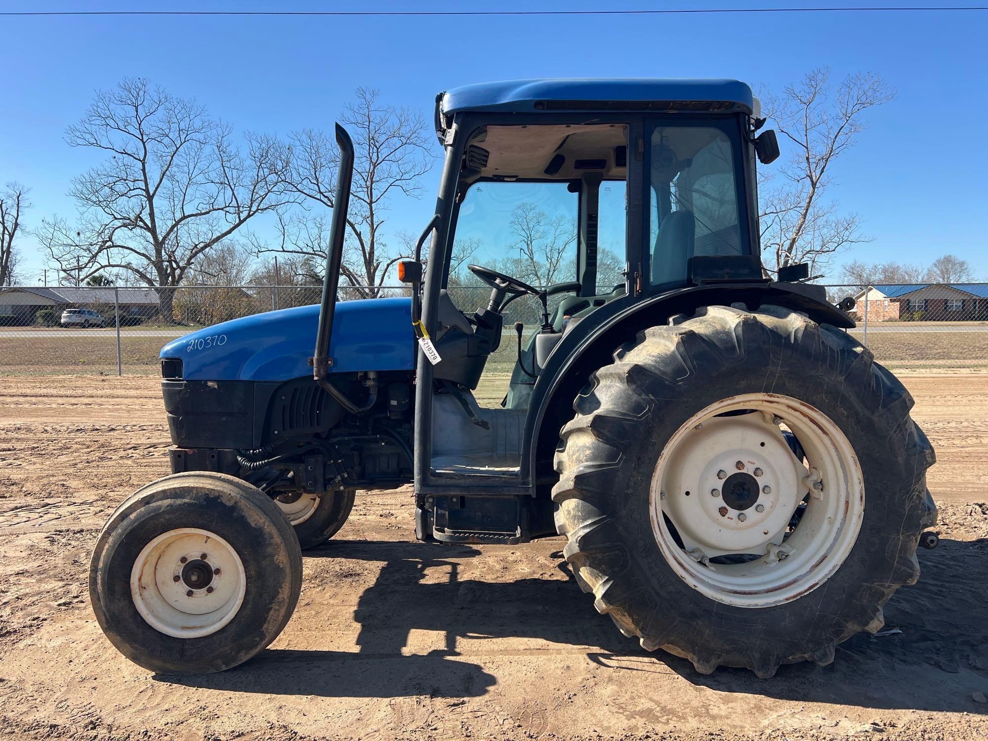NEW HOLLAND TN75D TRACTOR (A64280)