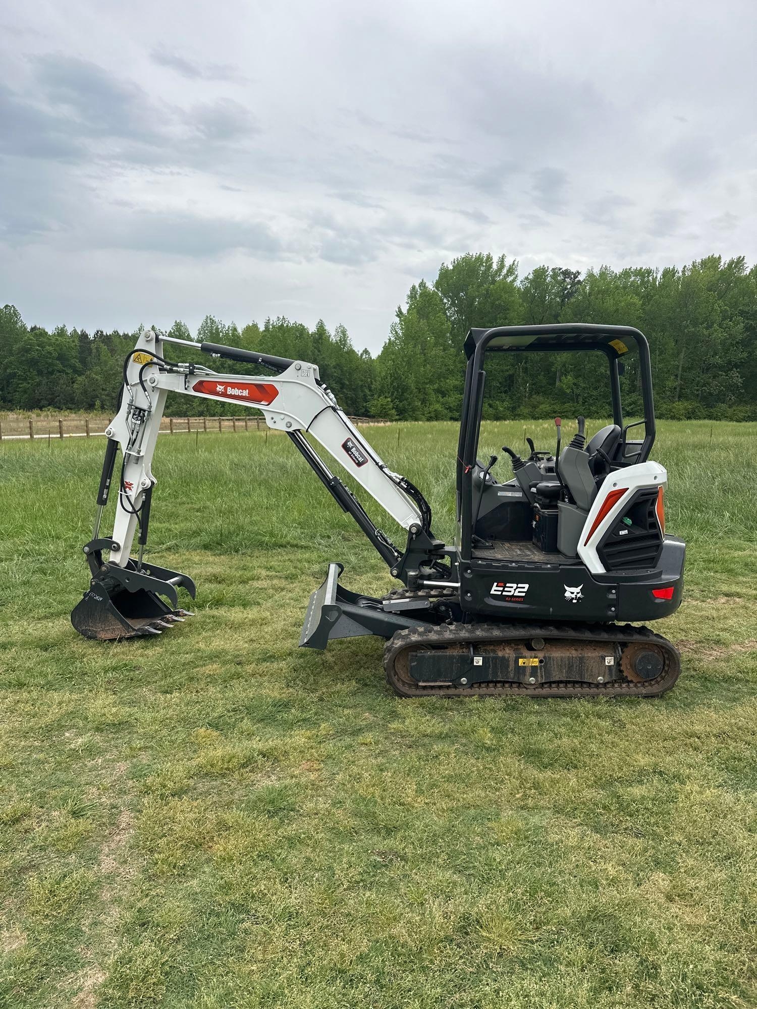 2023 Bobcat E32i Mini Excavator (A48837)