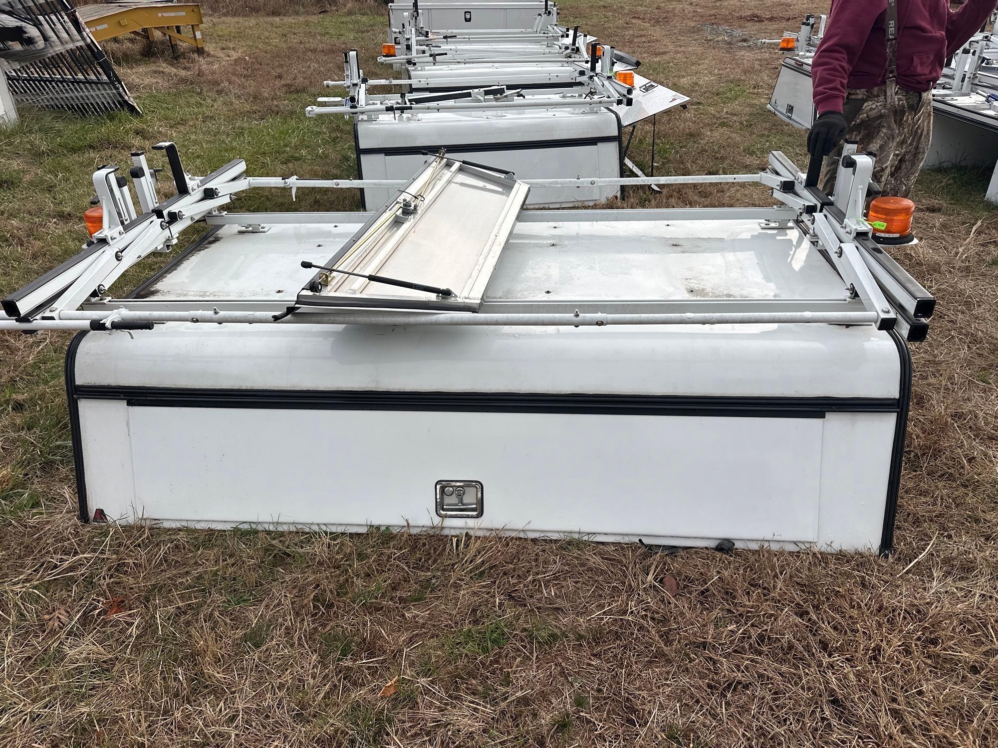 Leer Camper Shell (A57454)