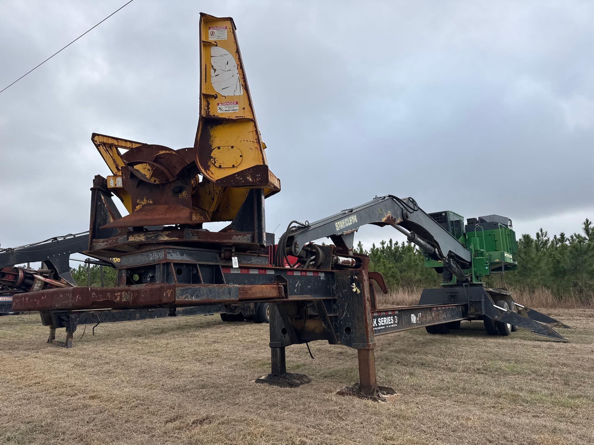 JOHN DEERE 437E LOG LOADER (A64276)