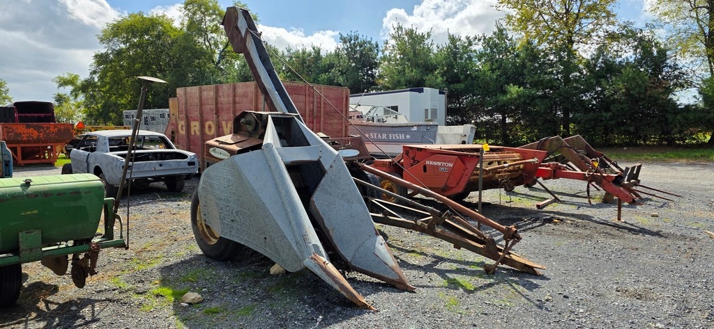 New Idea 323 1-Row Cornpicker (A50775)